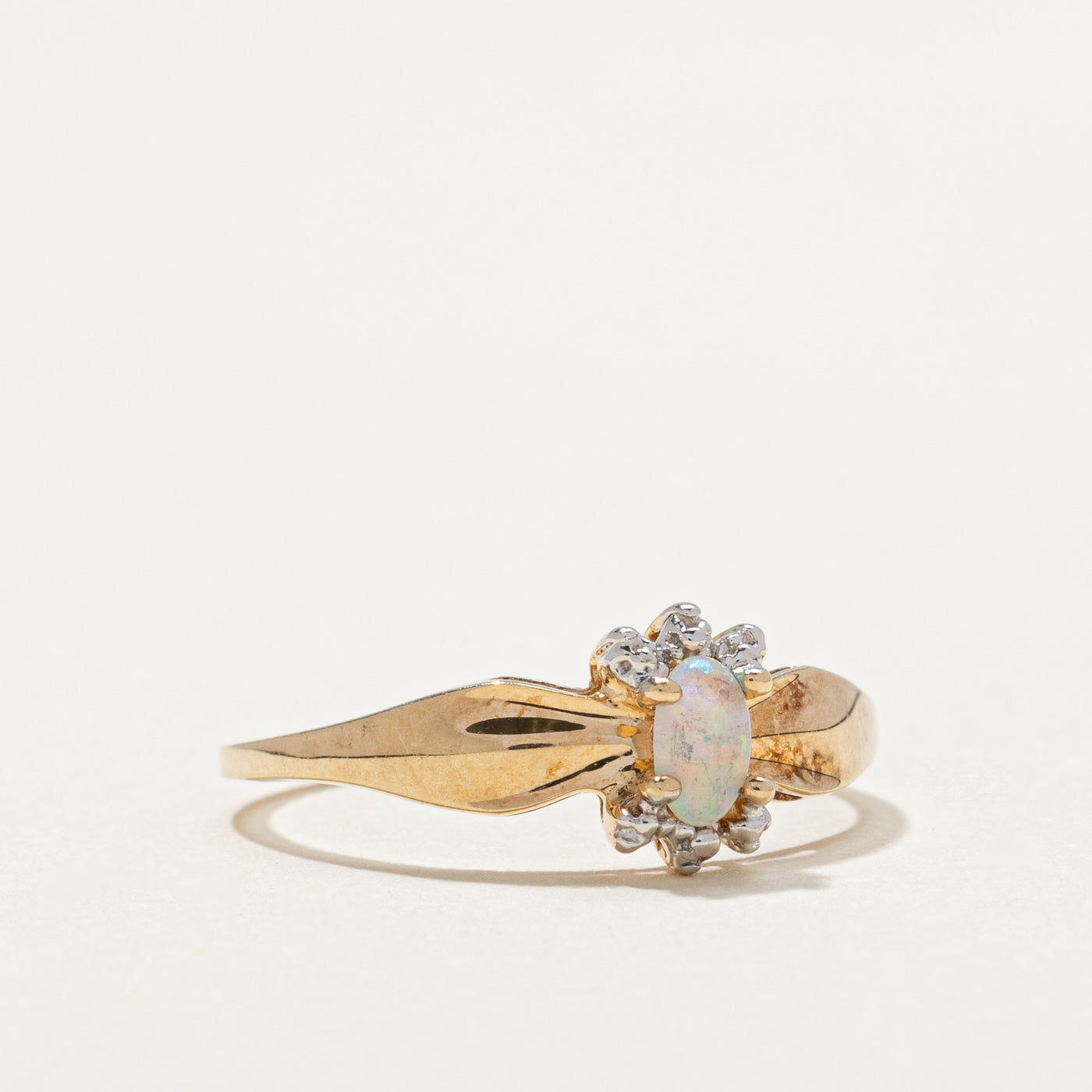 Elegant Oval Cut Synthetic Opal Petal Ring - 0.10ct Size 7 | Vintage-Inspired Floral Jewelry for Women | Perfect for Weddings, Anniversaries & Special Occasions