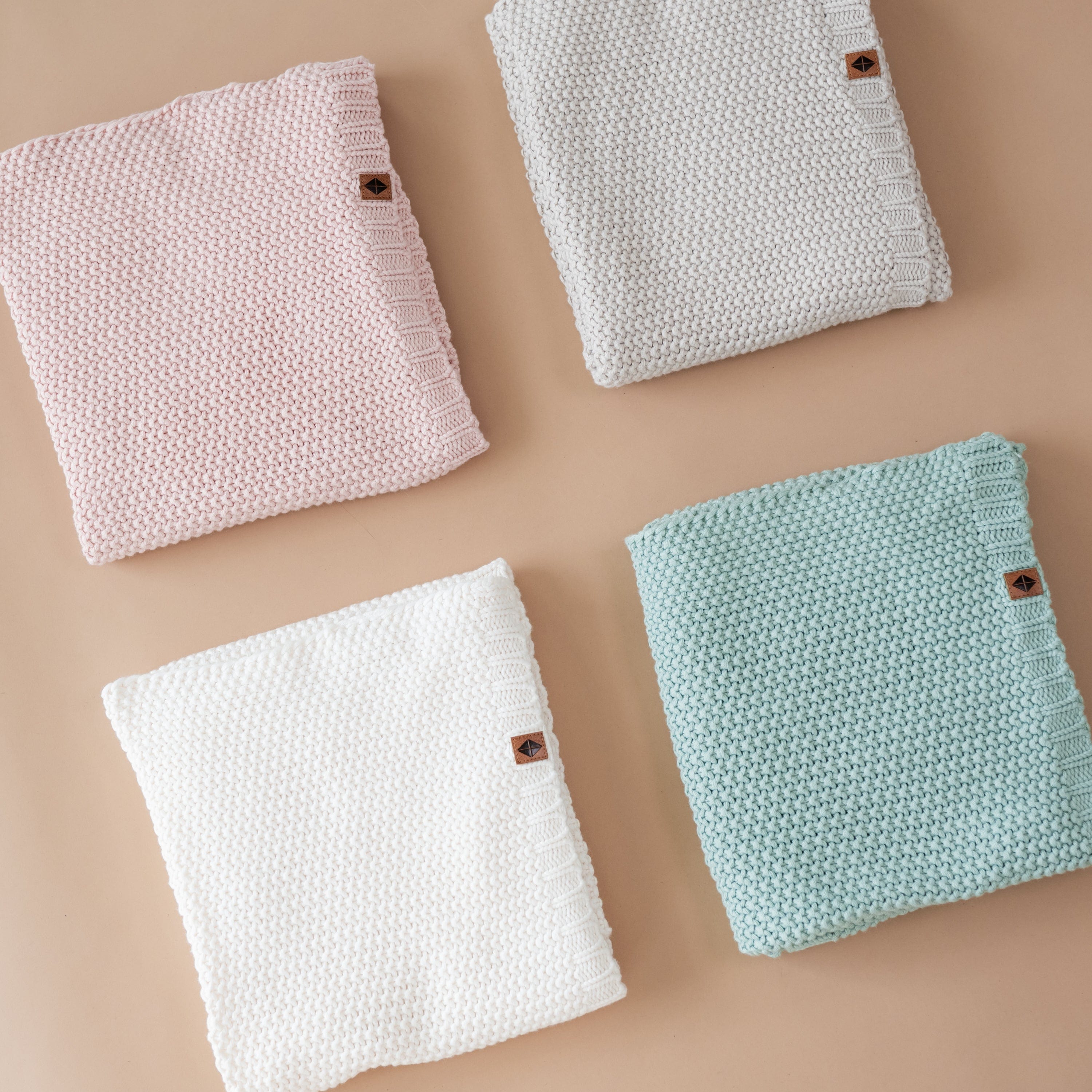 Soft Chunky Knit Baby Blanket - Blush Pink Cozy Knitted Throw for Newborns & Toddlers - Perfect for Nursery, Stroller, and Cuddle Time