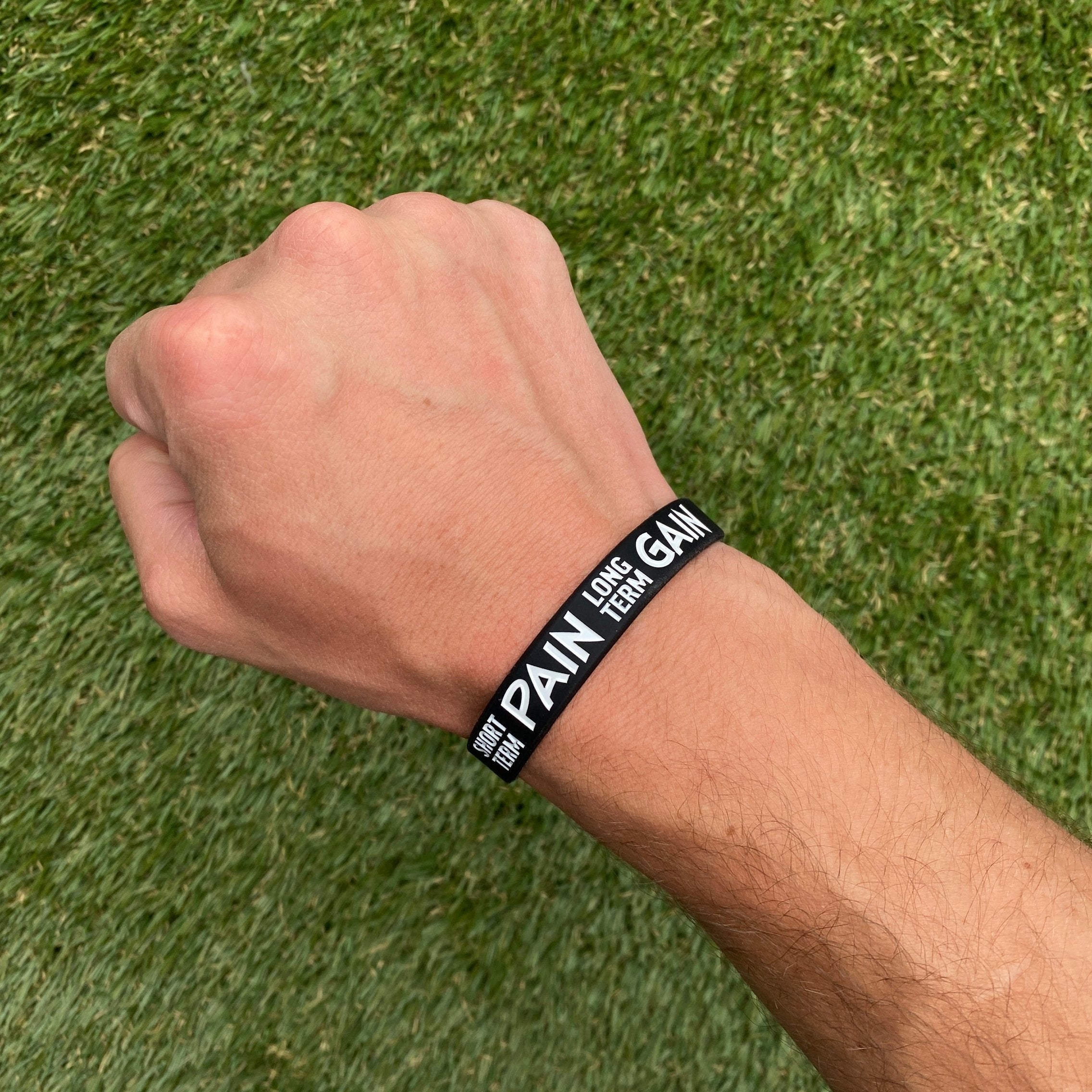 Short Term Pain Long Term Gain Motivational Wristband - Inspirational Fitness & Workout Bracelet for Gym, Running & Sports