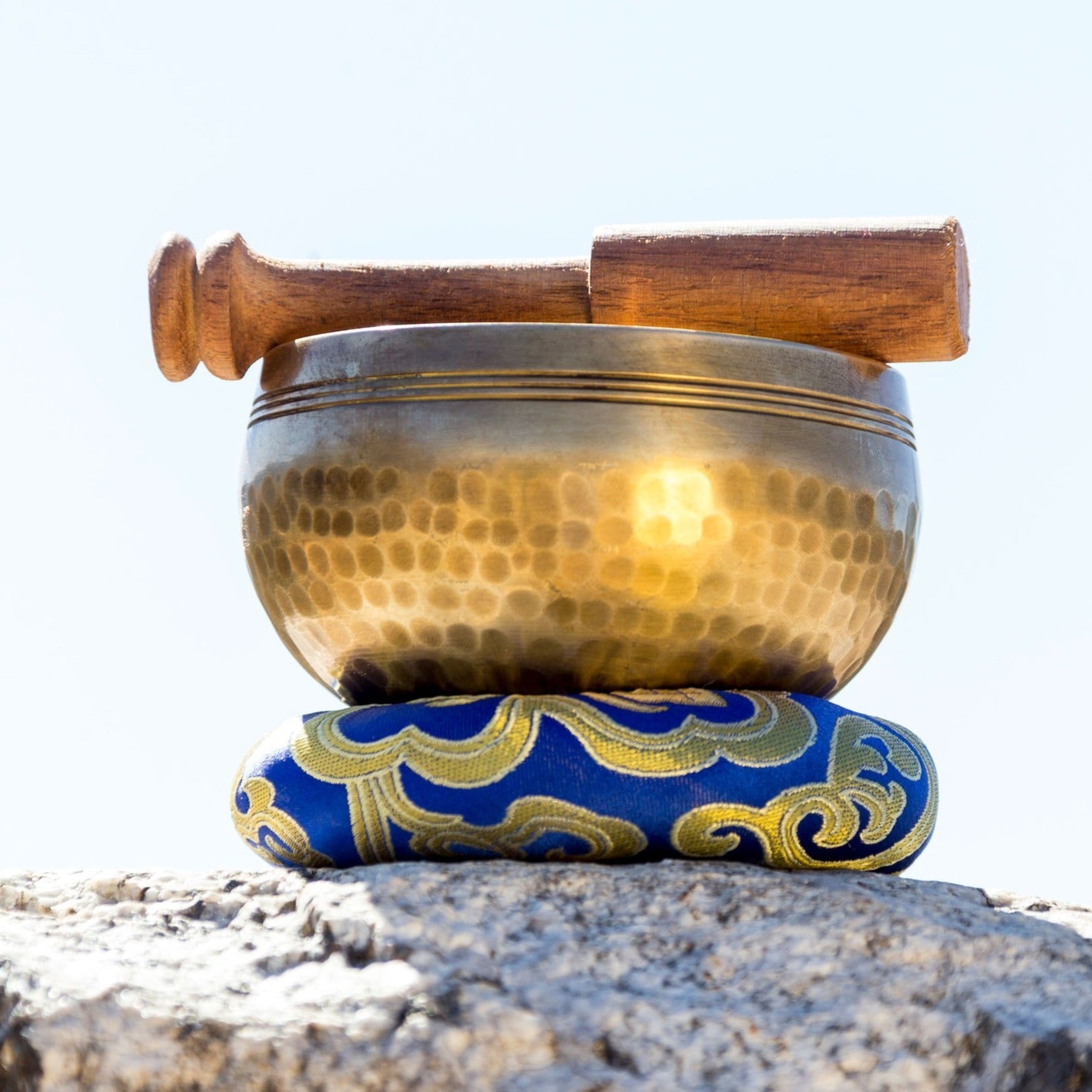 Authentic Tibetan Singing Bowl - Handcrafted Meditation & Healing Bowl for Stress Relief, Yoga, and Mindfulness Practice - Perfect for Home, Spa, and Therapy Use