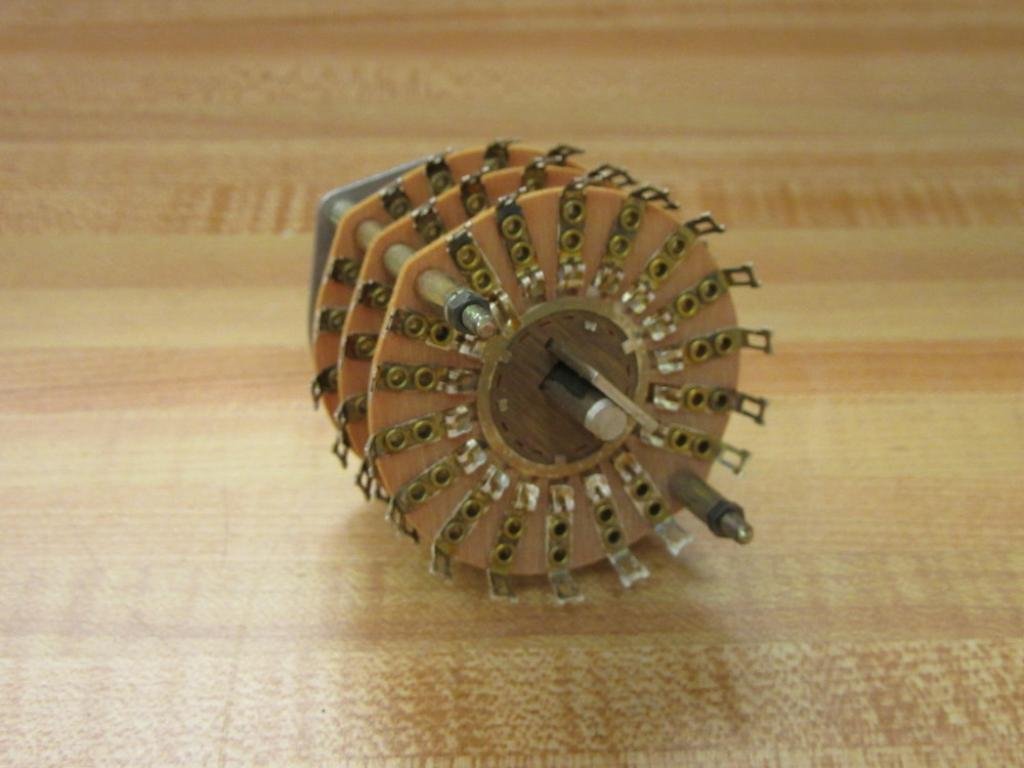 CRL PA-3006 Rotary Switch PA3006 - Heavy Duty Electrical Rotary Selector for Industrial Equipment & Audio Systems | Perfect for Control Panels, Machinery & DIY Projects