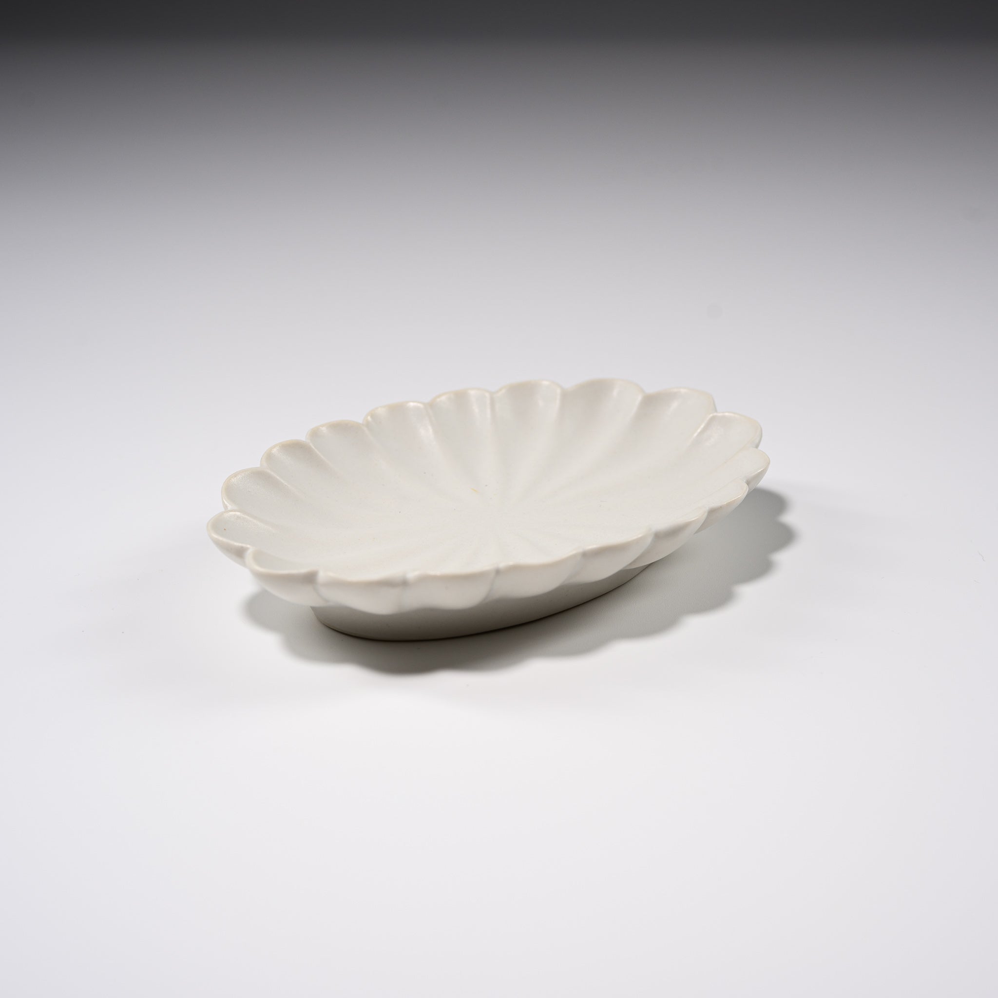 Handmade USUKIYAKI Small Oval Dish - Authentic Japanese Pottery for Sushi, Soy Sauce & Condiments | Perfect for Dining Table & Kitchen Decor