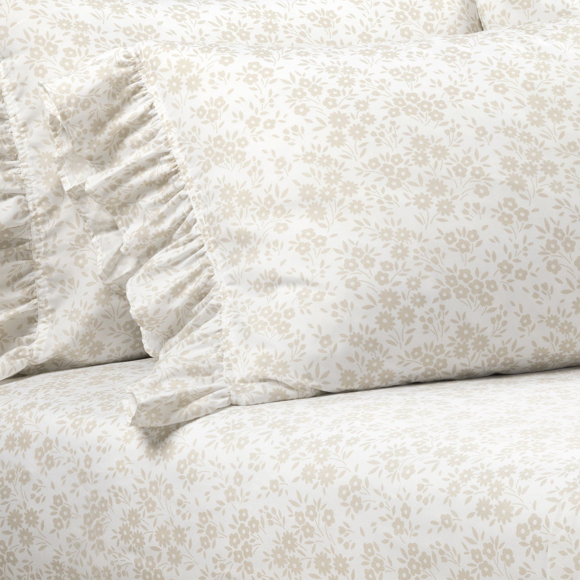 Garden Of Flowers Ruffle Sheet Set - Soft Floral Bedding for Girls & Women - Perfect for Home Decor, Guest Rooms & Cozy Bedroom Makeovers