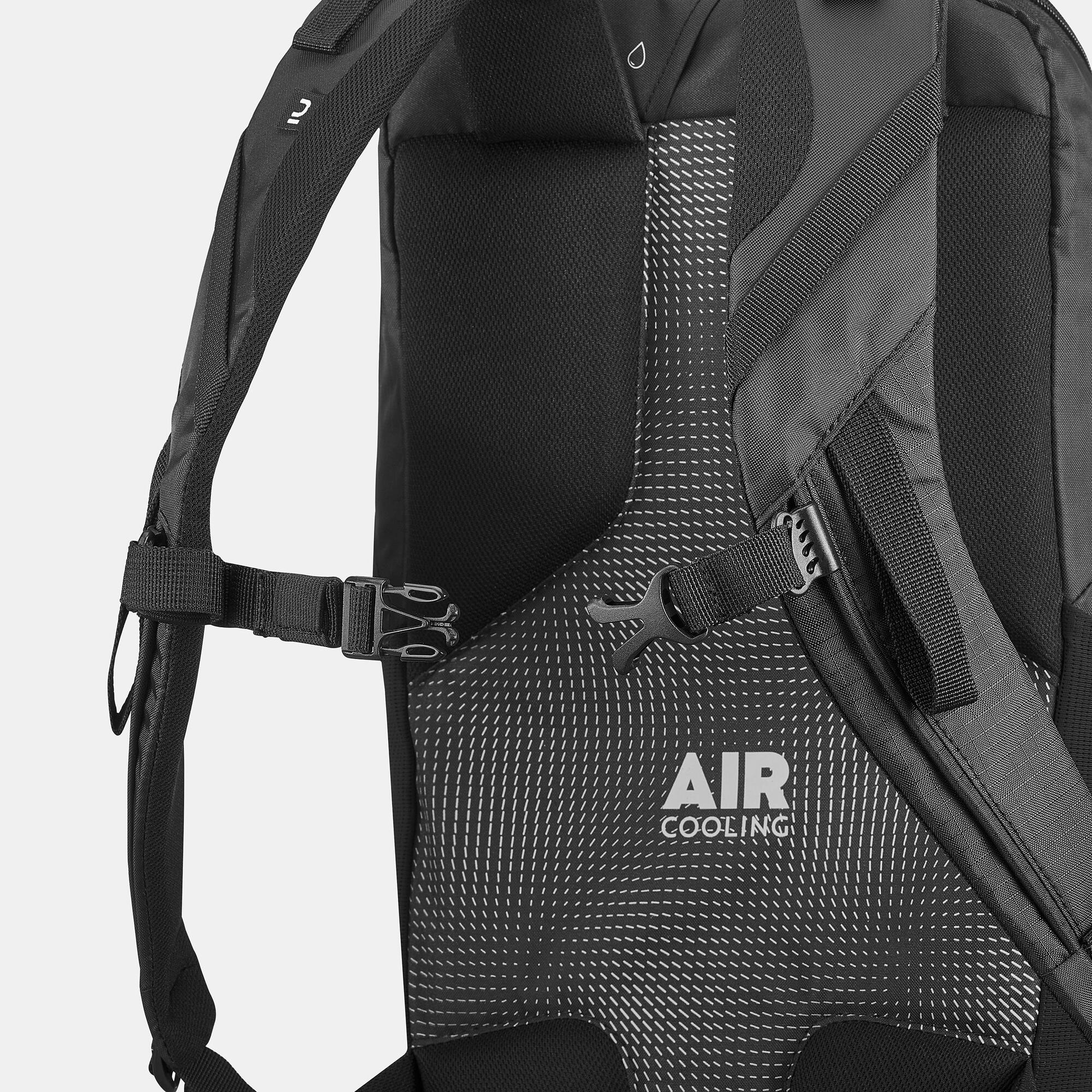 Quechua MH100 20L Lightweight Hiking Backpack for Men & Women - Water-Resistant Daypack for Outdoor Adventures, Camping & Travel