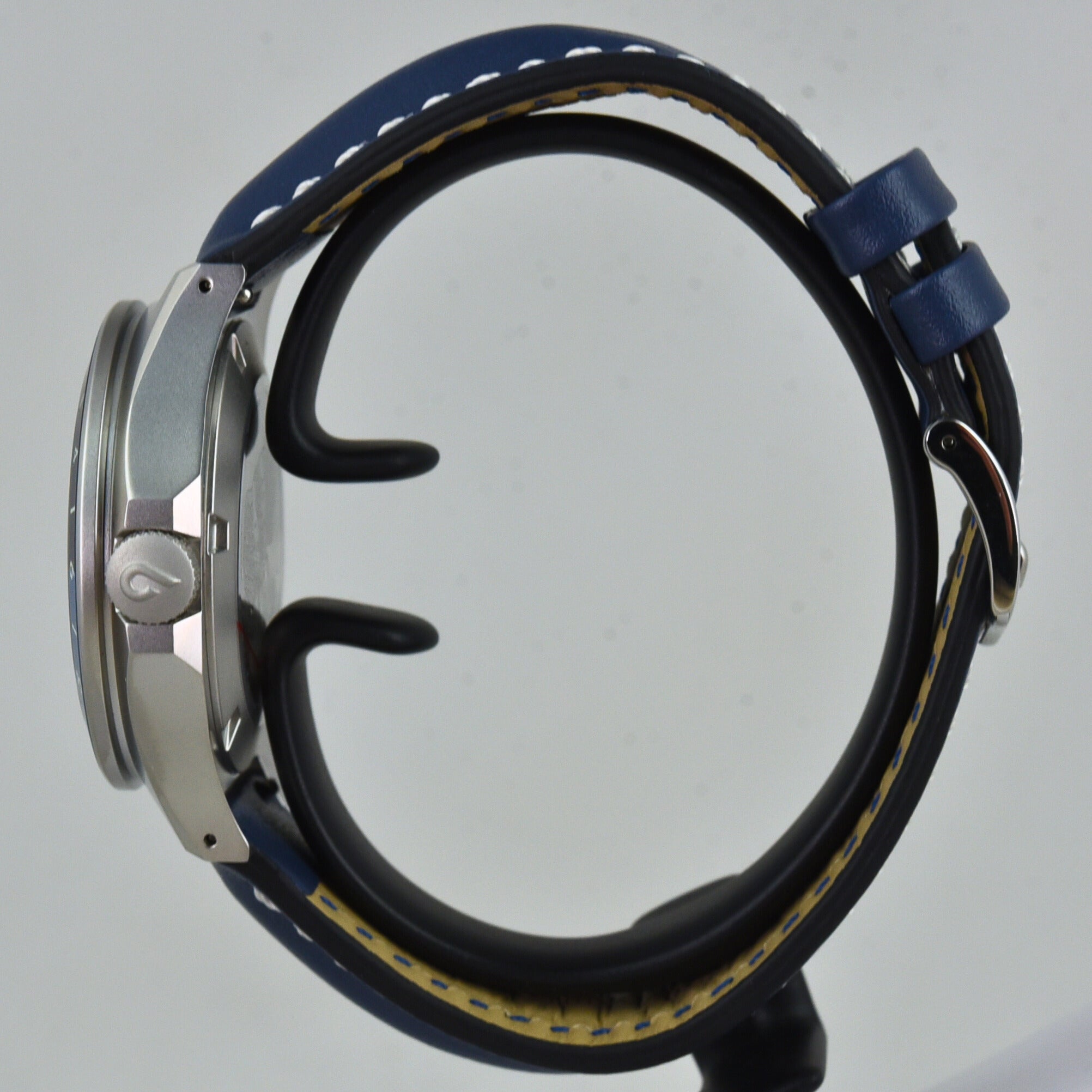 BOLDR Safari GMT Maasai Mara Automatic Watch - Pre-Owned Luxury Timepiece for Travel & Adventure Enthusiasts