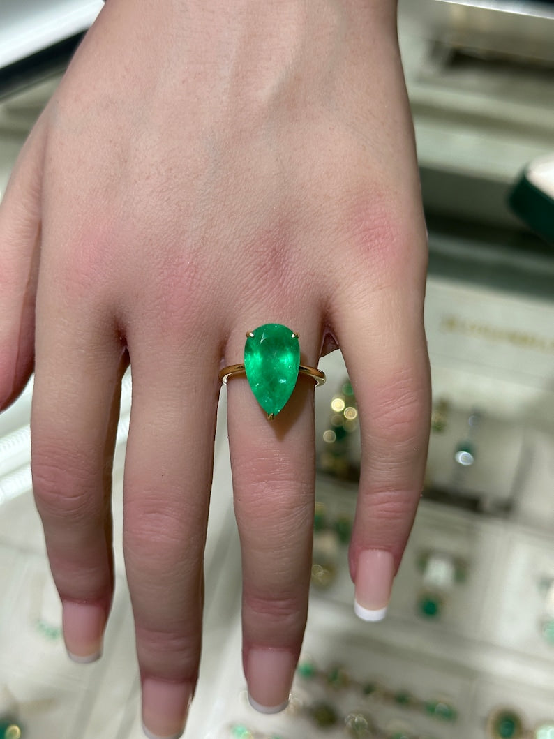 6.28ct Natural Emerald Pear Cut Solitaire Ring - 18K Gold Right Hand Ring with 3-Prong Claw Setting | Perfect for Engagement, Anniversary & Special Occasion Gifts