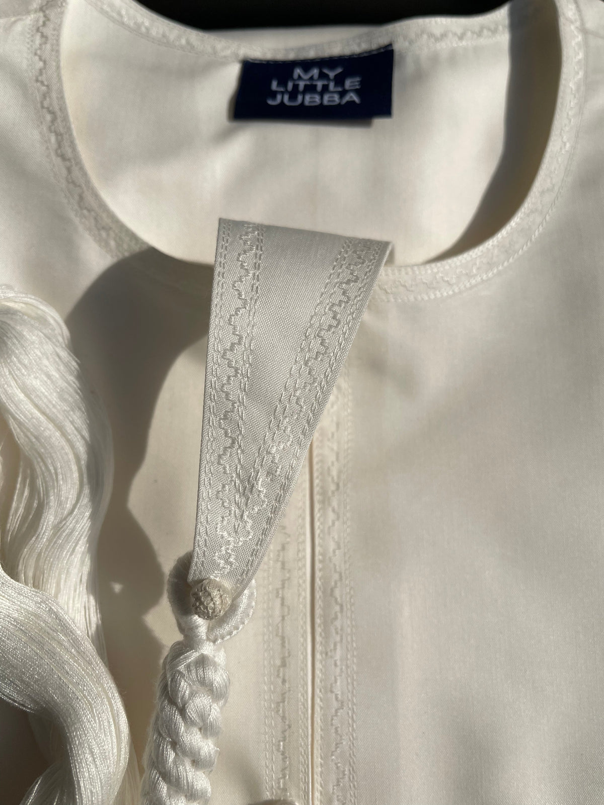 Premium Men's Emirati Thobe - Traditional Arabic Robe for Comfort & Style - Perfect for Weddings, Eid, and Special Occasions