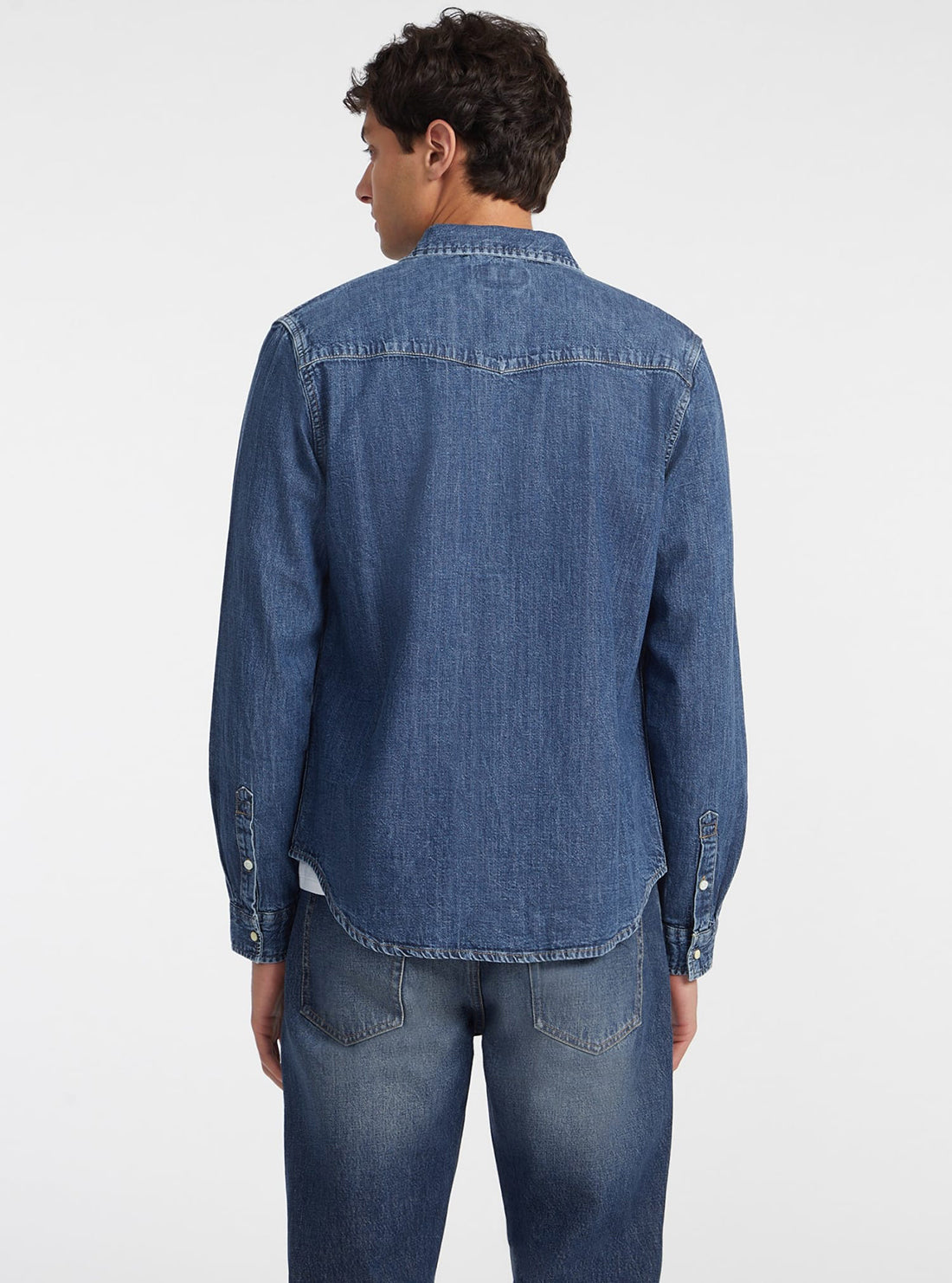 Guess Women's Slim Fit Long Sleeve Denim Shirt - Stylish Casual Button Down Top for Everyday Wear & Date Nights