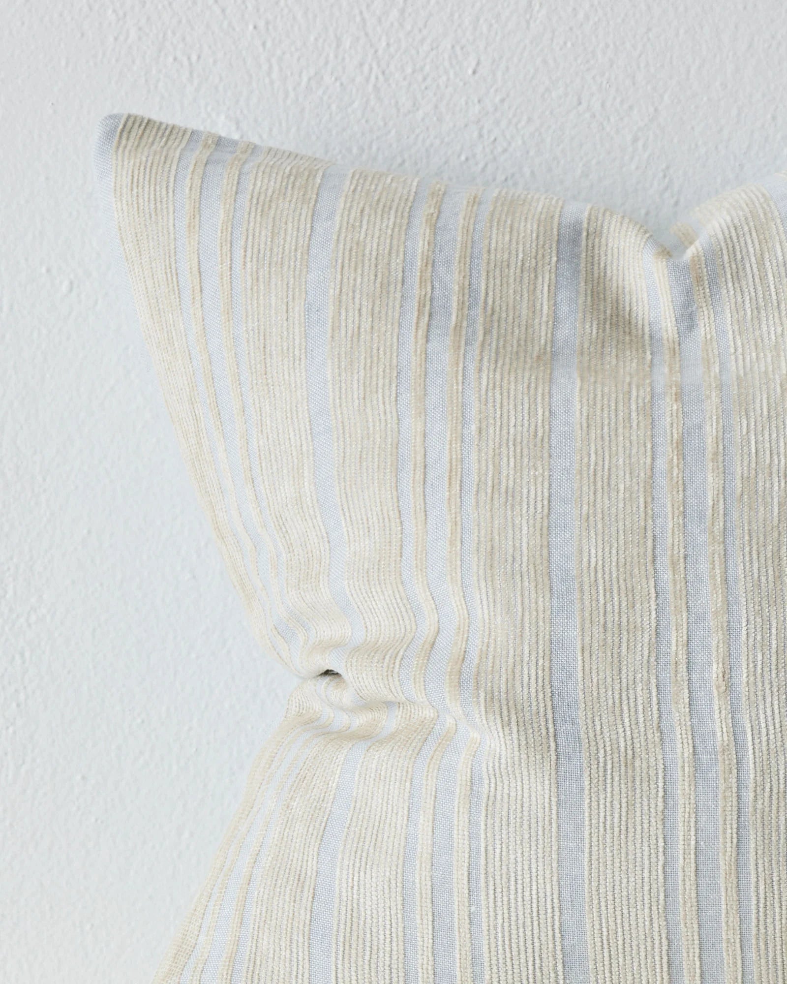 Adriana Cushion Glacier - Ultra Soft Throw Pillow for Sofa & Bed - Perfect for Living Room Decor, Bedroom Accent, and Cozy Home Comfort