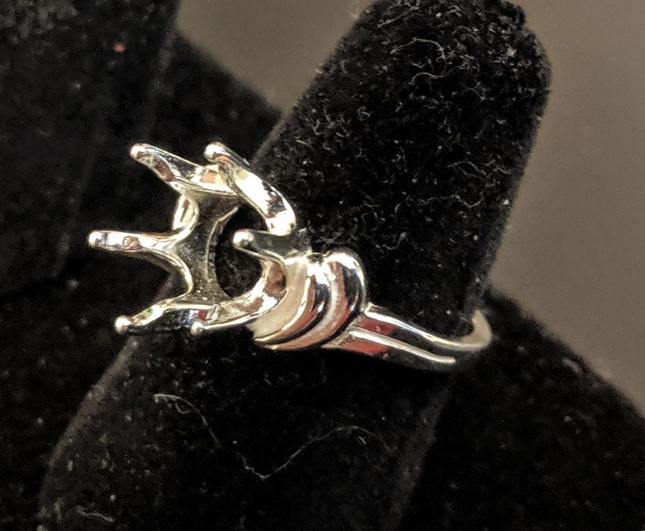 10mm Round Semi Offset Pre-Notched Sterling Silver or 14kt Gold Fashion Ring - Size 7 (Setting 163 445/143 445) - Perfect for Everyday Wear, Gift Giving & Jewelry Making