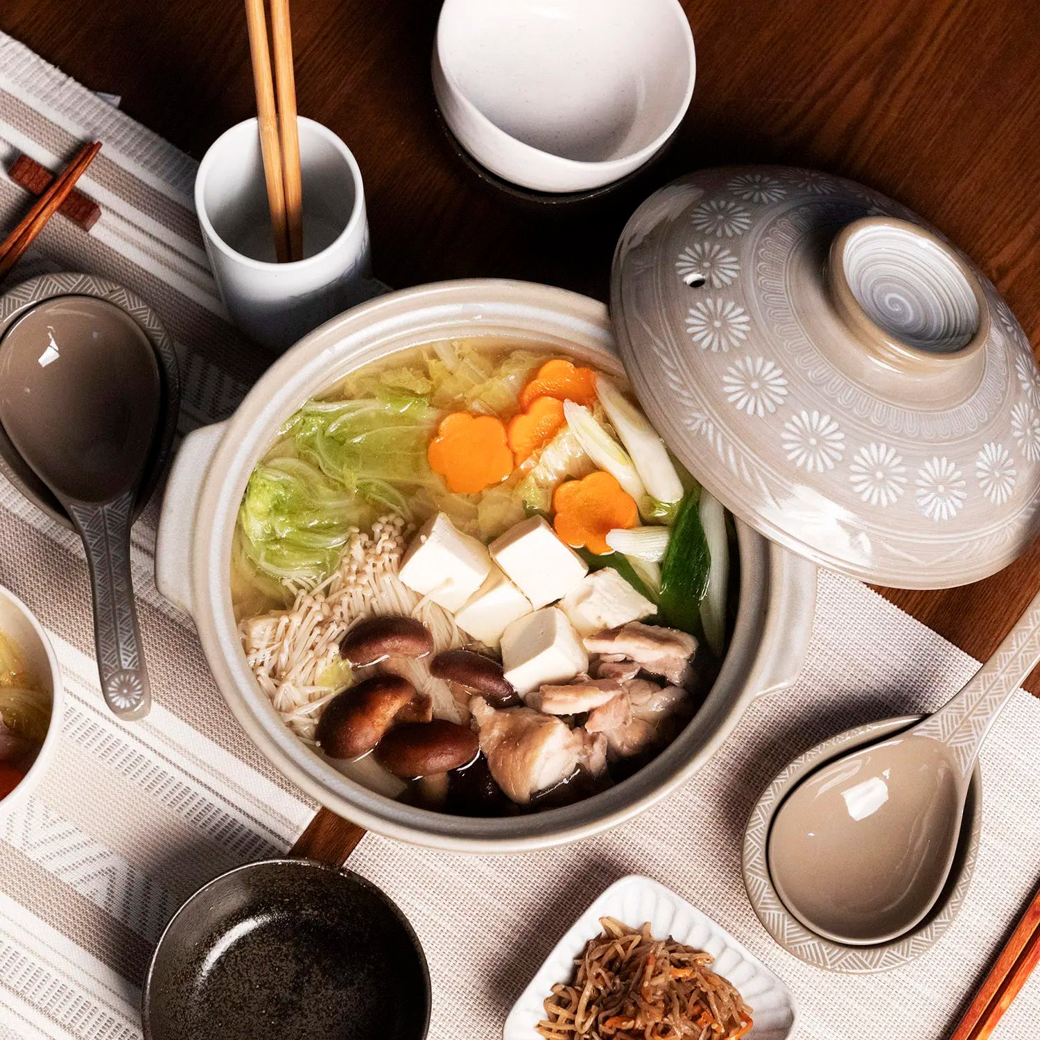 Premium Ginpo Mishima Induction Donabe Casserole Pot - Japanese Clay Pot for Induction Stoves - Perfect for Hot Pot, Stews & Traditional Japanese Cooking