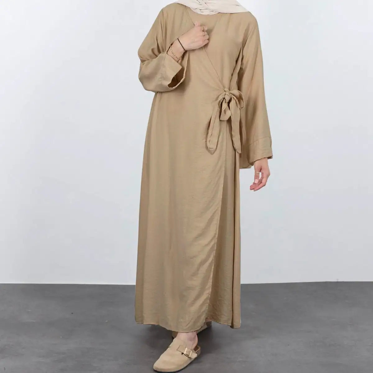 Elegant Wrinkle-Resistant Lace-Up Abaya Dress for Women - Modest Islamic Fashion for Prayer, Wedding & Special Occasions
