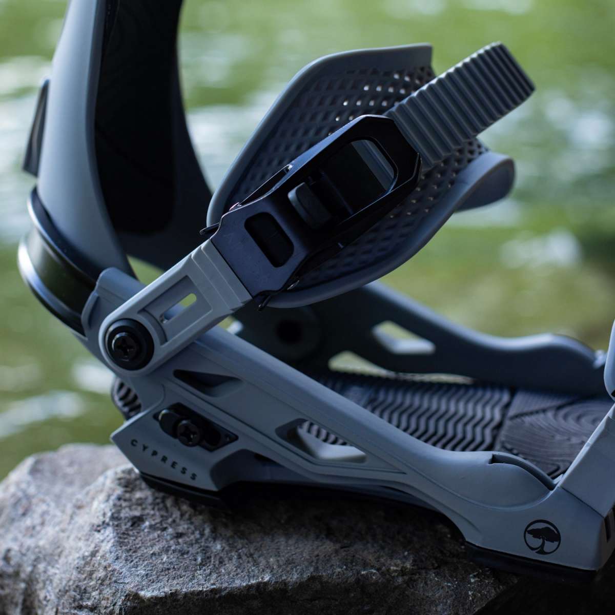 **Arbor Cypress Snowboard Bindings 2024 - Lightweight & Responsive for All-Mountain Riding - Perfect for Freestyle & Powder Snowboarding**