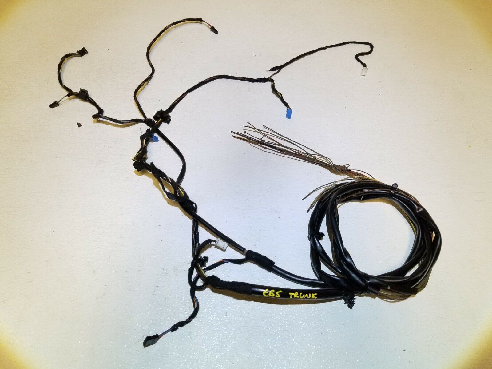 02 03 04 05 BMW 745i Trunk Lid Wire Harness OEM - Genuine Replacement Part for Electrical System Repair - Perfect for DIY Car Maintenance & Professional Auto Shop Use