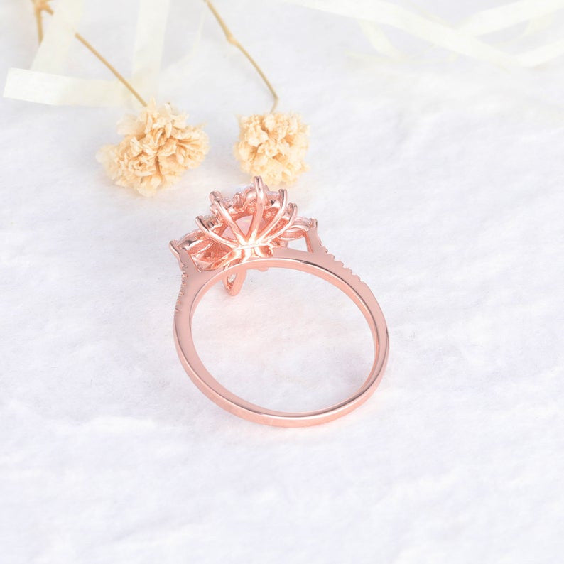 Vintage Moss Agate Diamond Halo Engagement Ring - 14K Gold Wedding Band for Women, Nature-Inspired Bridal Jewelry (Perfect for Proposals, Anniversaries & Romantic Occasions)