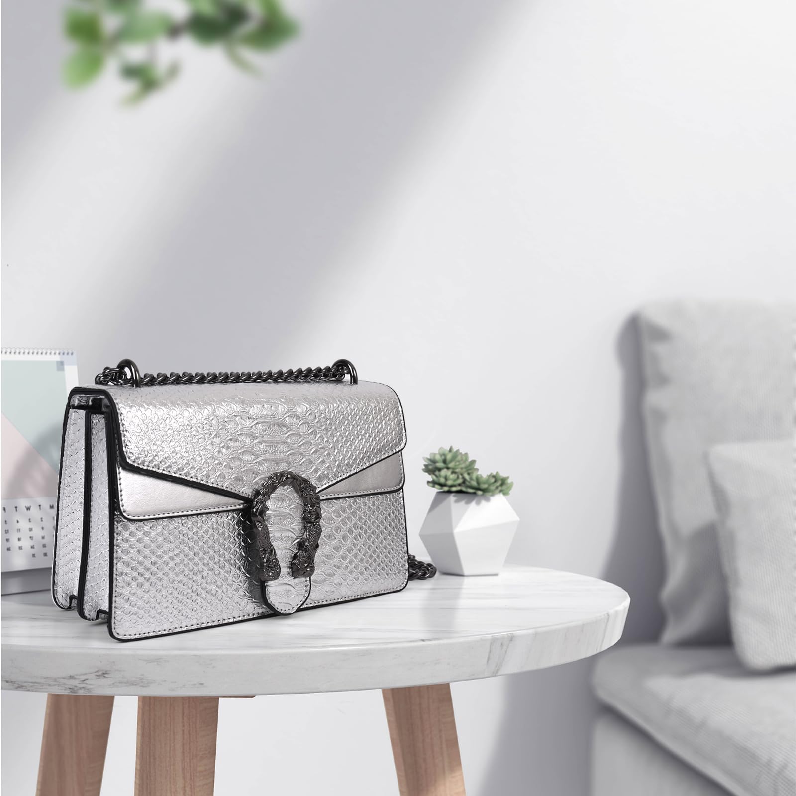 Women's Crossbody Chain Purse - Crocodile Leather Clutch Bag for Evening & Party