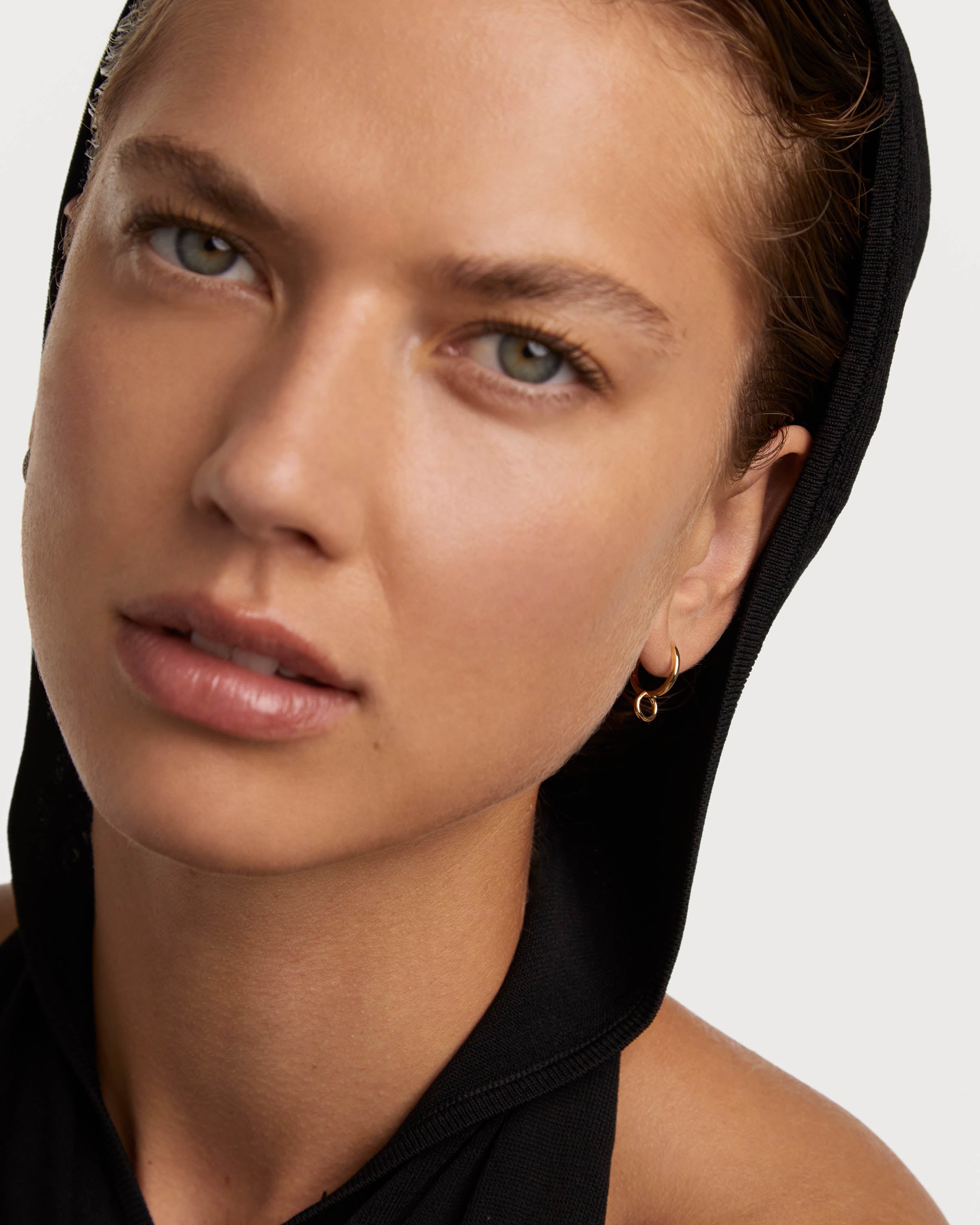 Gold Circle Single Hoop Earrings for Women - Minimalist Dainty Gold Hoop Earrings for Everyday Wear | Perfect for Casual, Office & Special Occasions