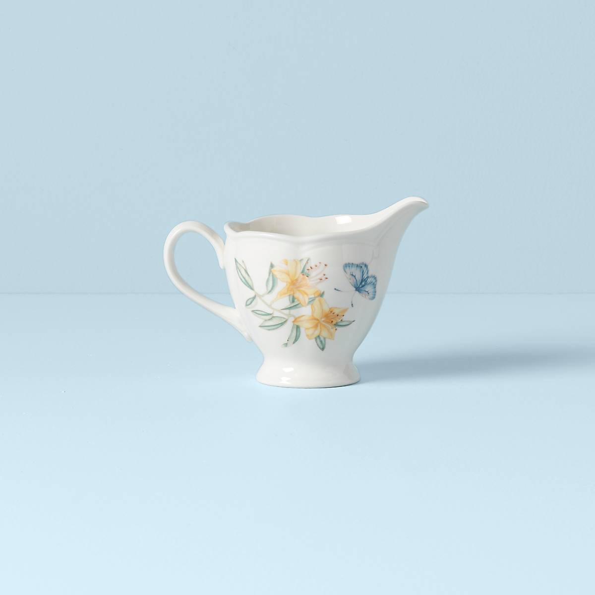 Butterfly Meadow Creamer - Elegant Floral Coffee Creamer for Home & Cafe Use - Perfect for Tea, Coffee, and Dessert Toppings