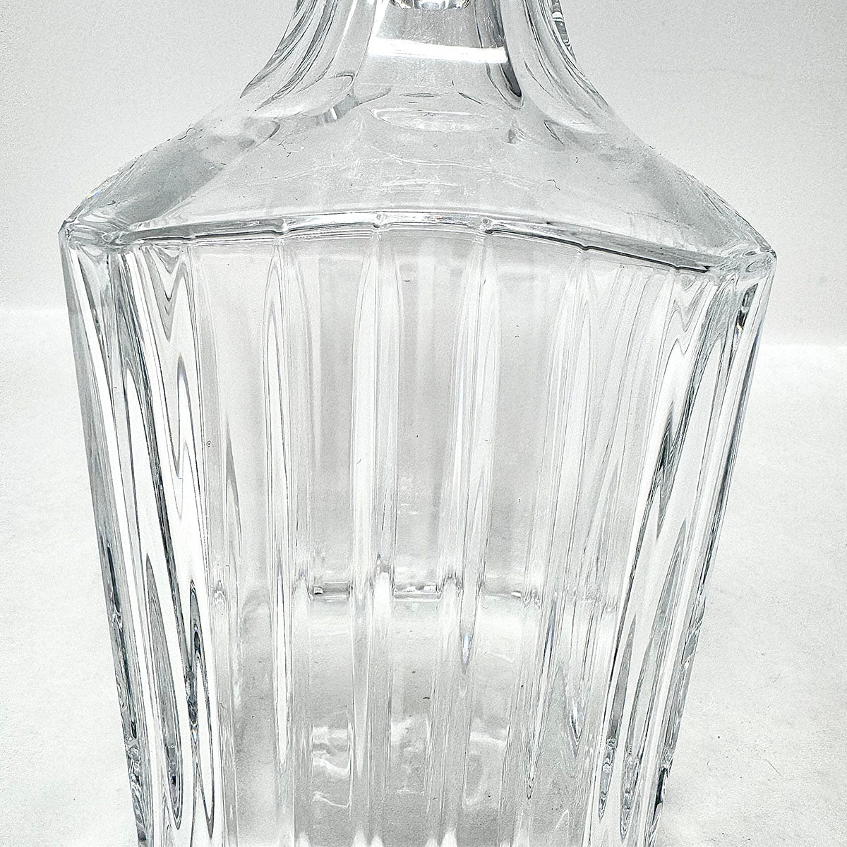 Baccarat Harmonie Crystal Decanter - Elegant Wine Decanter for Red Wine, Whiskey & Liquor - Perfect for Gifting, Dinner Parties & Home Bars