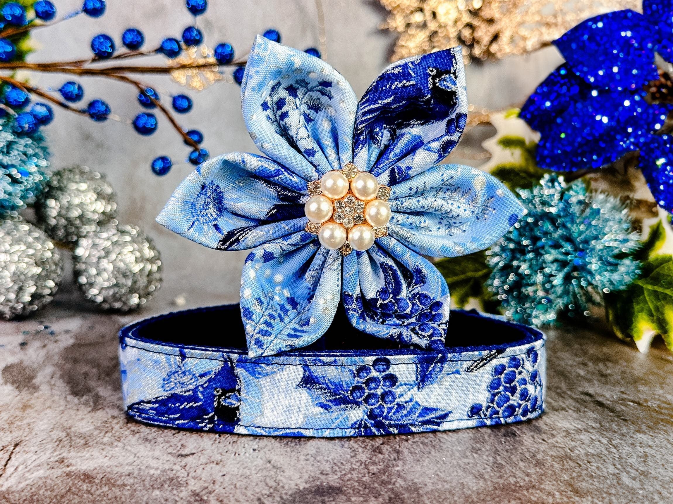 Christmas Dog Collar with Flower & Cardinal Bird - Festive Holiday Pet Accessory for Small & Medium Dogs - Perfect for Christmas Photos & Holiday Parties