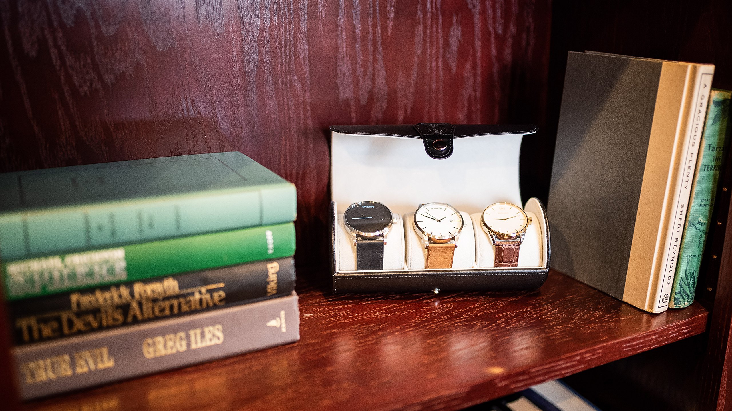 Premium Vegan Faux Leather Watch Case Roll Organizer - Luxury Travel Watch Display & Storage Holder for Men's Watch Collection (Black) | Perfect for Business Travel, Gifts & Watch Enthusiasts