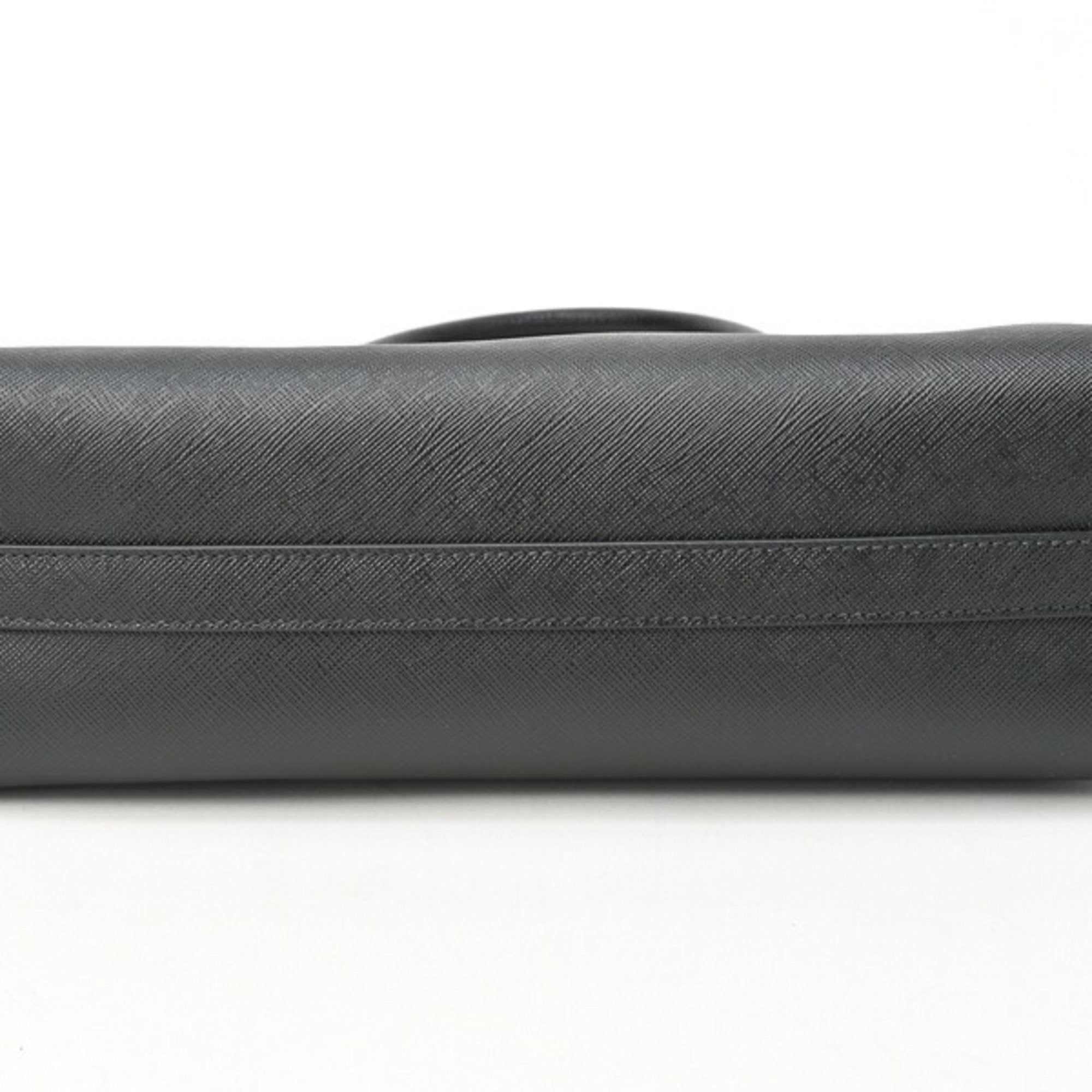 Stylish Black Leather Handbag for Women - Durable & Fashionable Crossbody Purse - Perfect for Work, Travel & Everyday Use