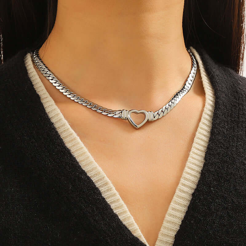 18K Gold Curb Chain Heart Choker Necklace for Women - Elegant Layered Necklace Jewelry Gift for Valentine's Day, Anniversary & Special Occasions | P621