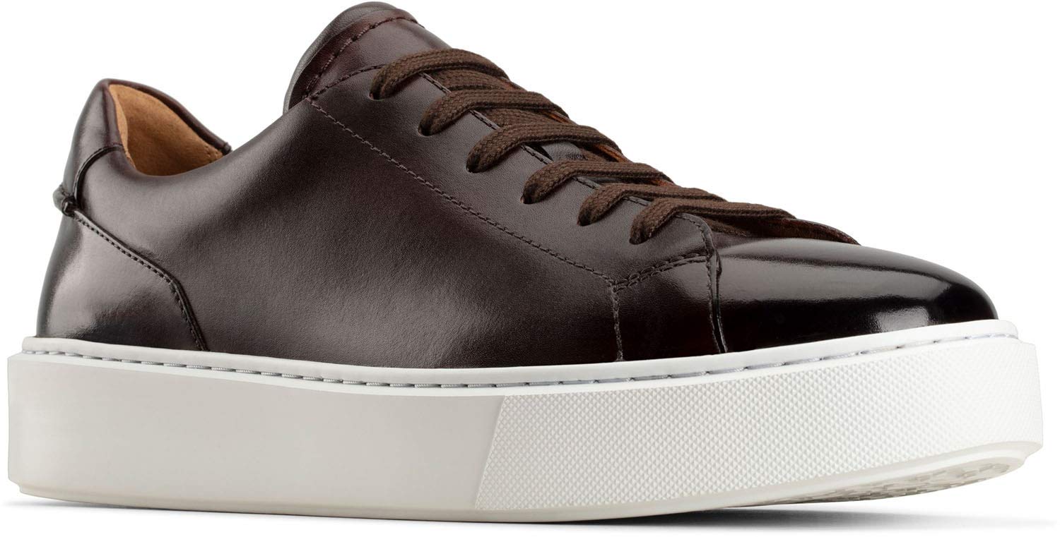 Clarks Women's Casual Low-Top Sneakers - Comfortable Walking Shoes for Women | Perfect for Everyday Wear, Work & Travel