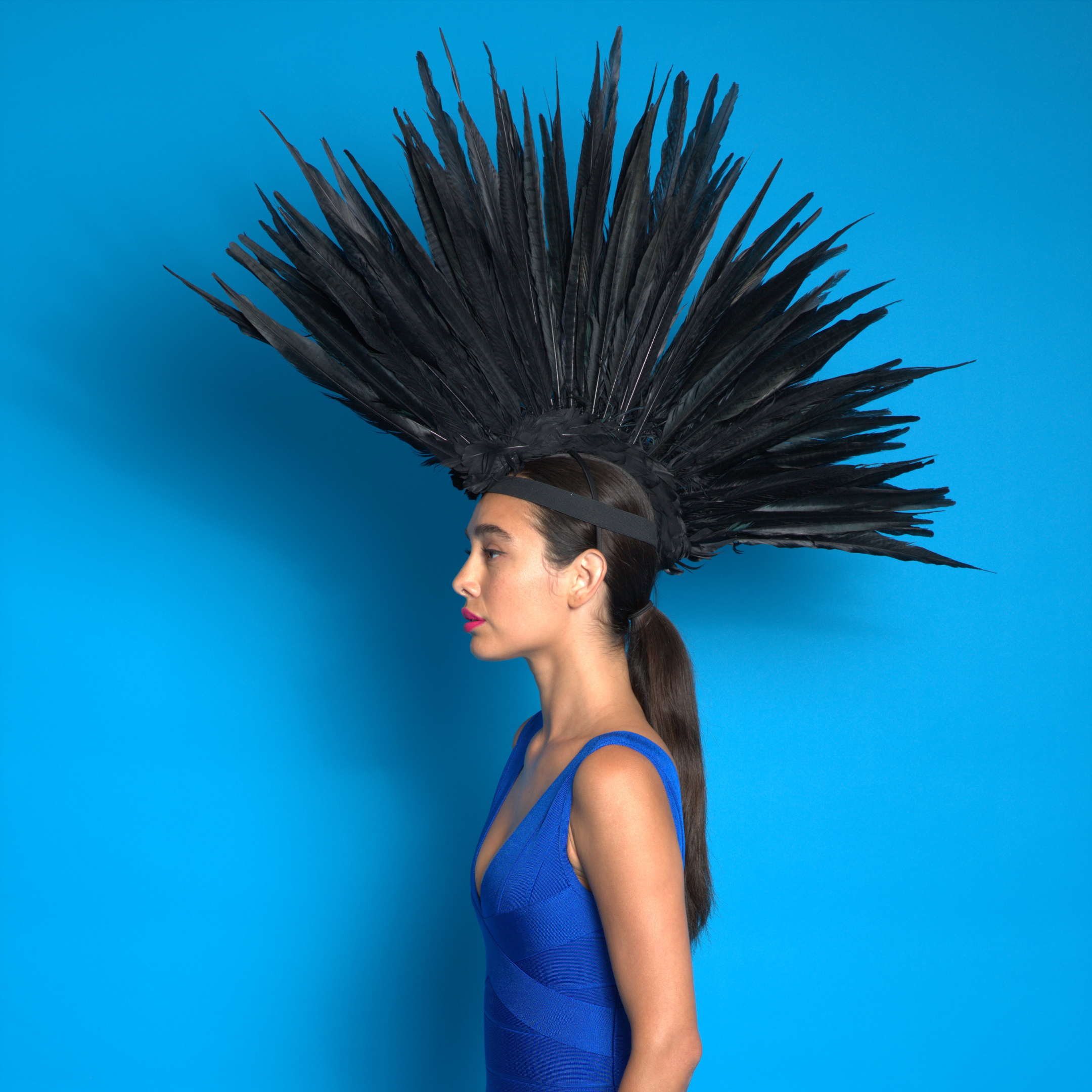 Elegant Peacock Feather Headband for Women - Boho Festival Hair Accessory for Parties, Weddings, and Costume Events