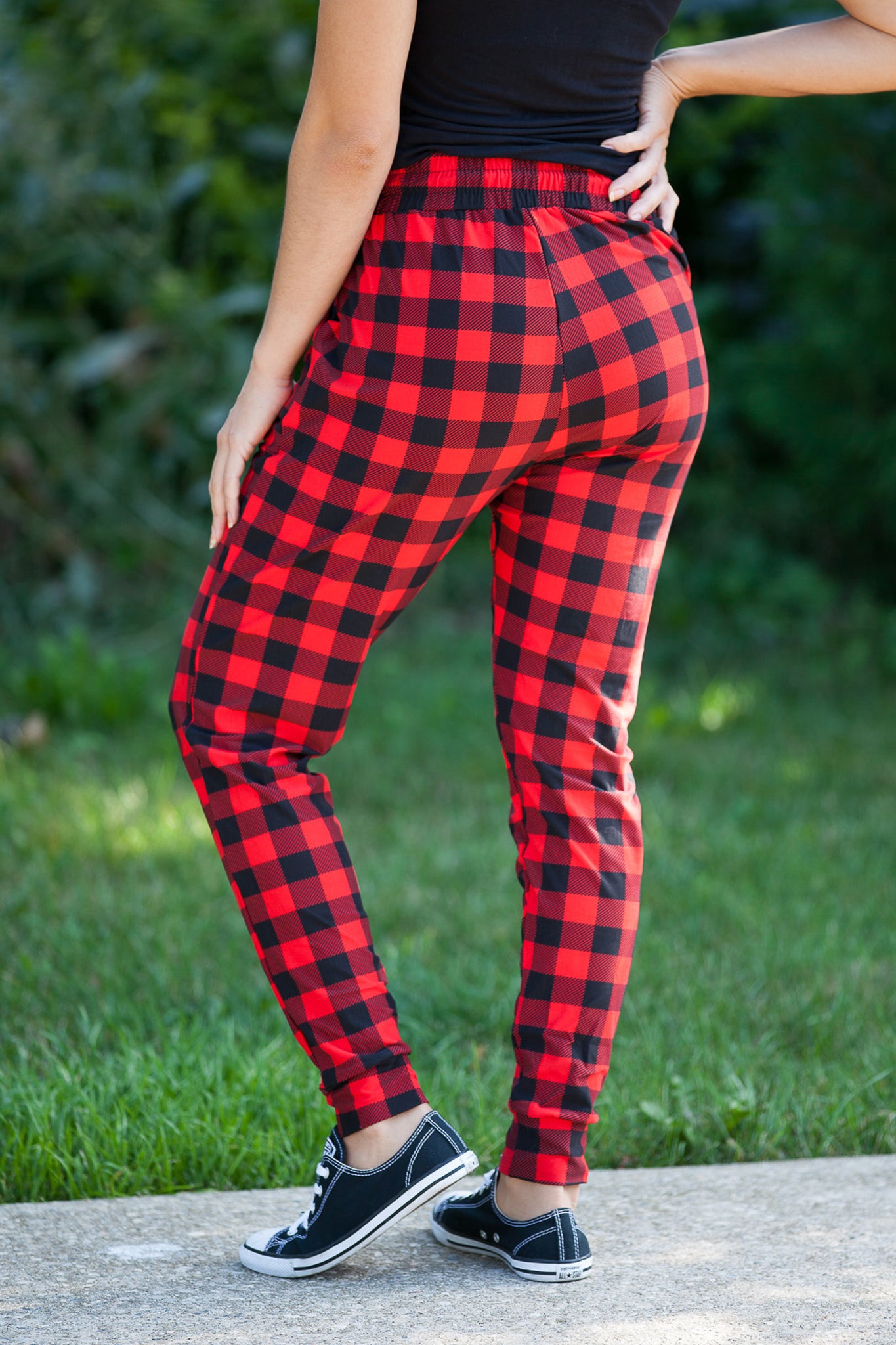 Cozy Buffalo Plaid Joggers for Men & Women - Soft Fleece Lounge Pants with Pockets - Perfect for Winter, Christmas, and Casual Home Wear