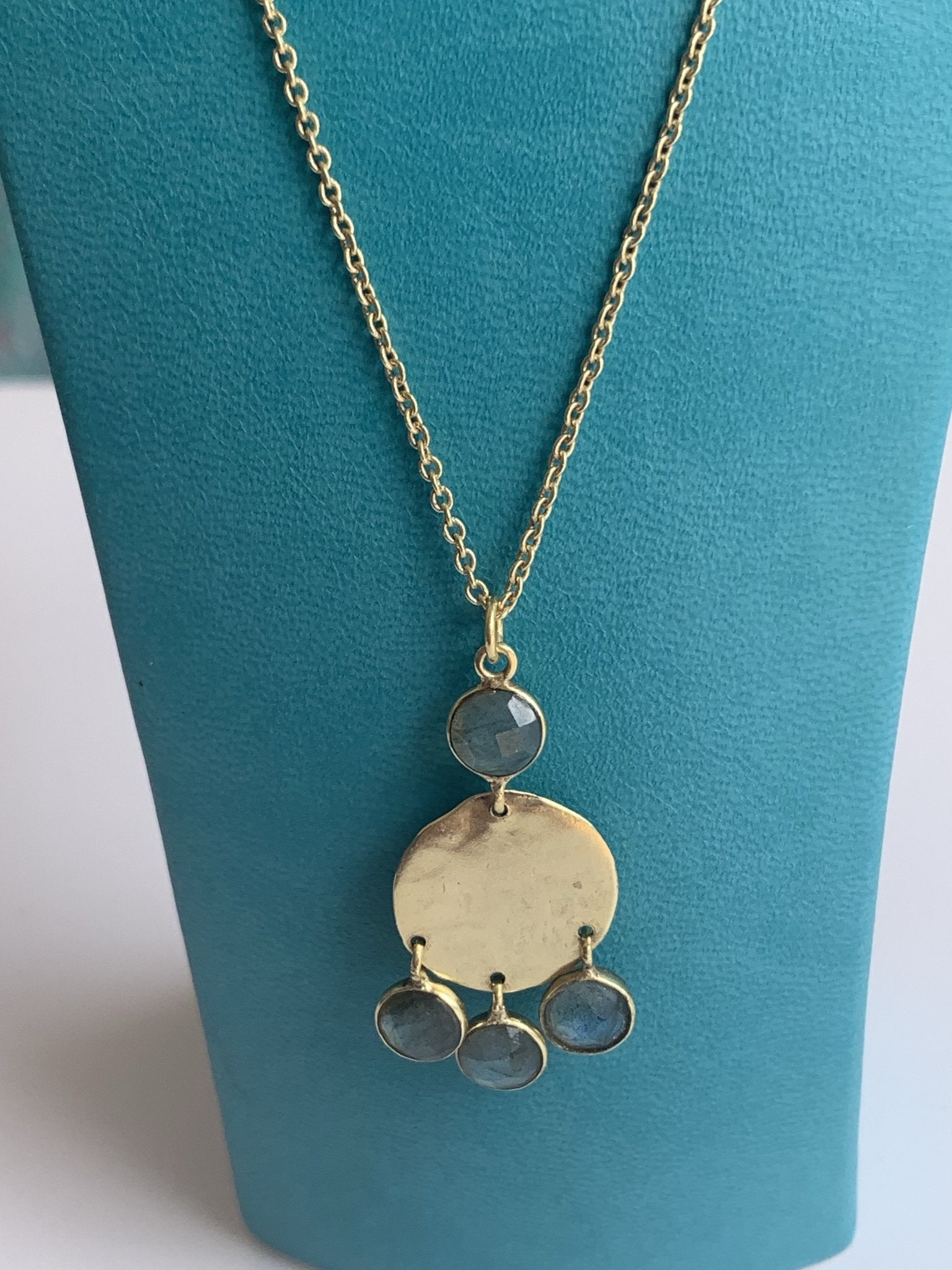 Labradorite Gemstone Necklace for Women - Elegant Designer Jewelry with Iridescent Flash - Perfect for Gifts, Parties & Everyday Wear