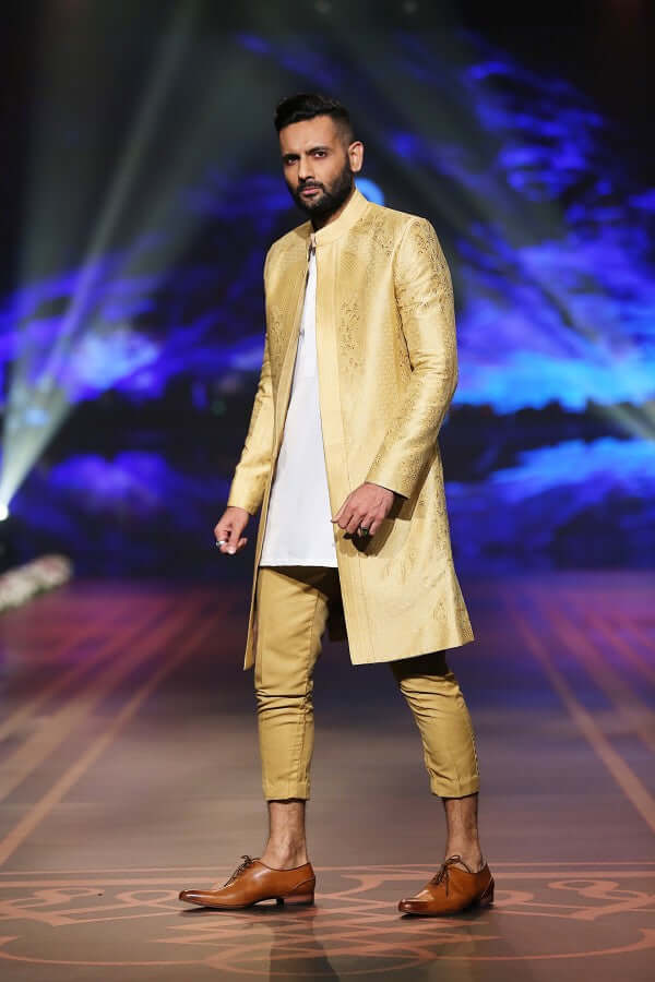 Luxury Gold Handwoven Silk Sherwani for Men - Minimalist Elegant Indian Wedding Attire - Perfect for Groom Outfits, Festive Occasions & Special Events