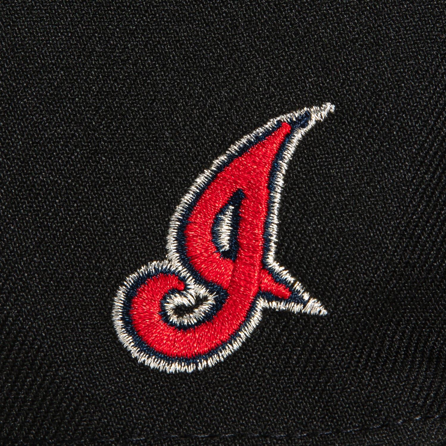 New Era 59Fifty Cleveland Indians Logo Patch Script Baseball Cap - Black | MLB Officially Licensed Adjustable Snapback Hat for Men & Women | Perfect for Baseball Games, Sports Events & Streetwear Fashion