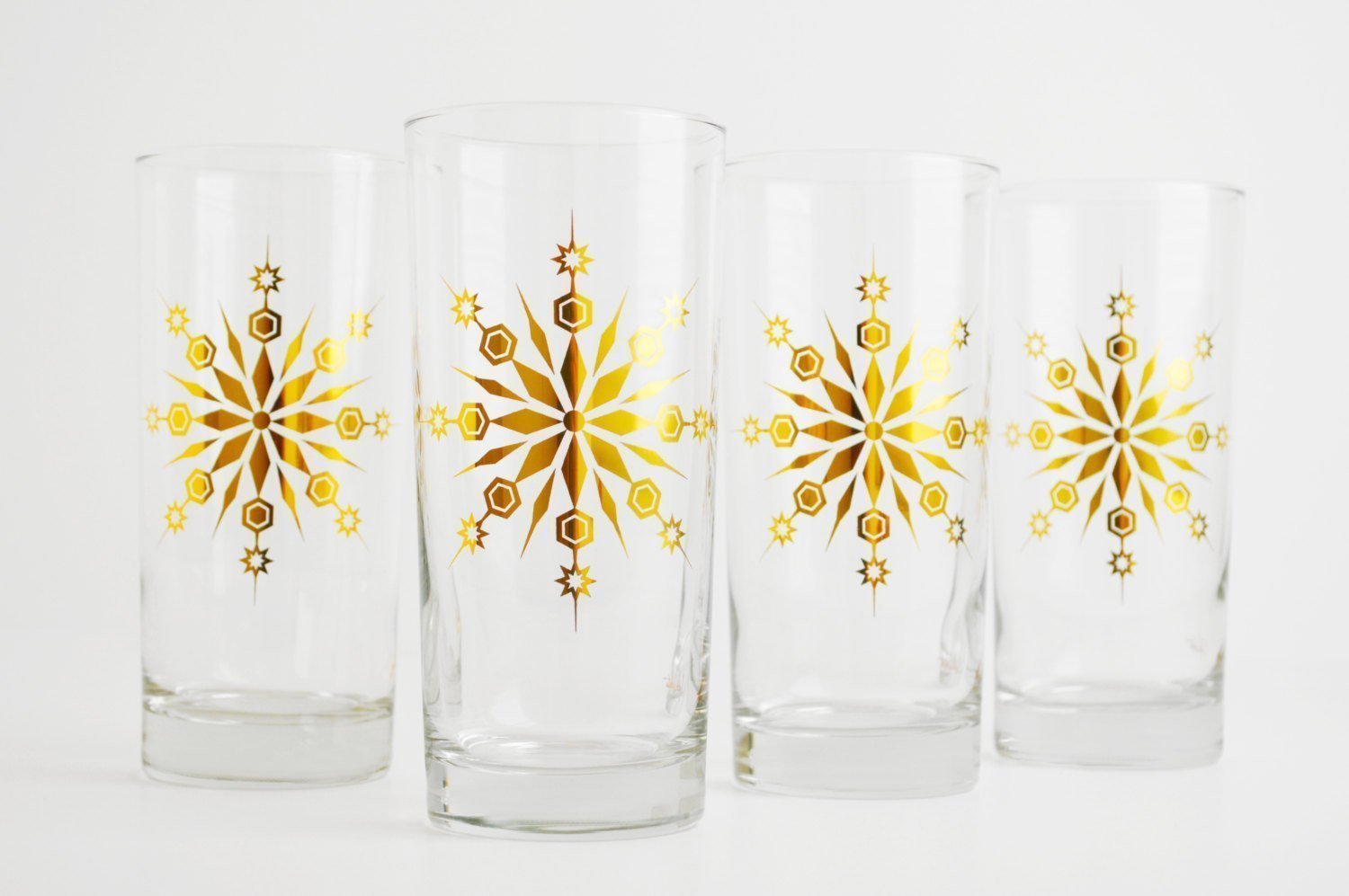 Gold Snowflake Glasses - Set of 4 Elegant Holiday Drinkware, Christmas Party Cups with Gold Snowflake Design, Perfect for Festive Celebrations, Dinner Parties & Winter Gatherings