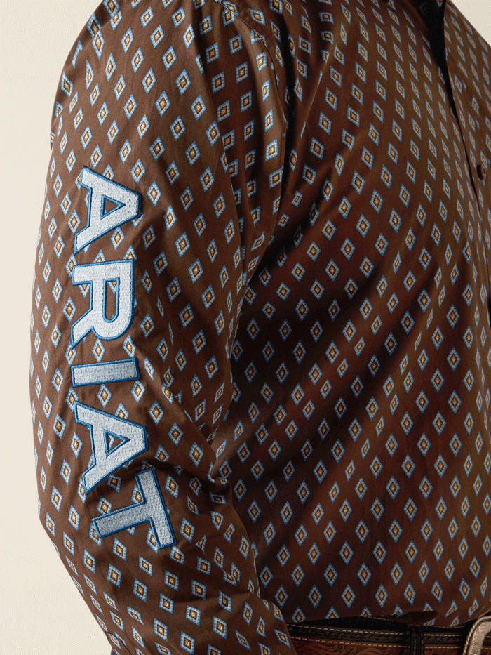 Ariat Men's Team Oak Classic Fit Shirt - Brown Long Sleeve Western Work Shirt for Ranch, Rodeo & Outdoor Activities