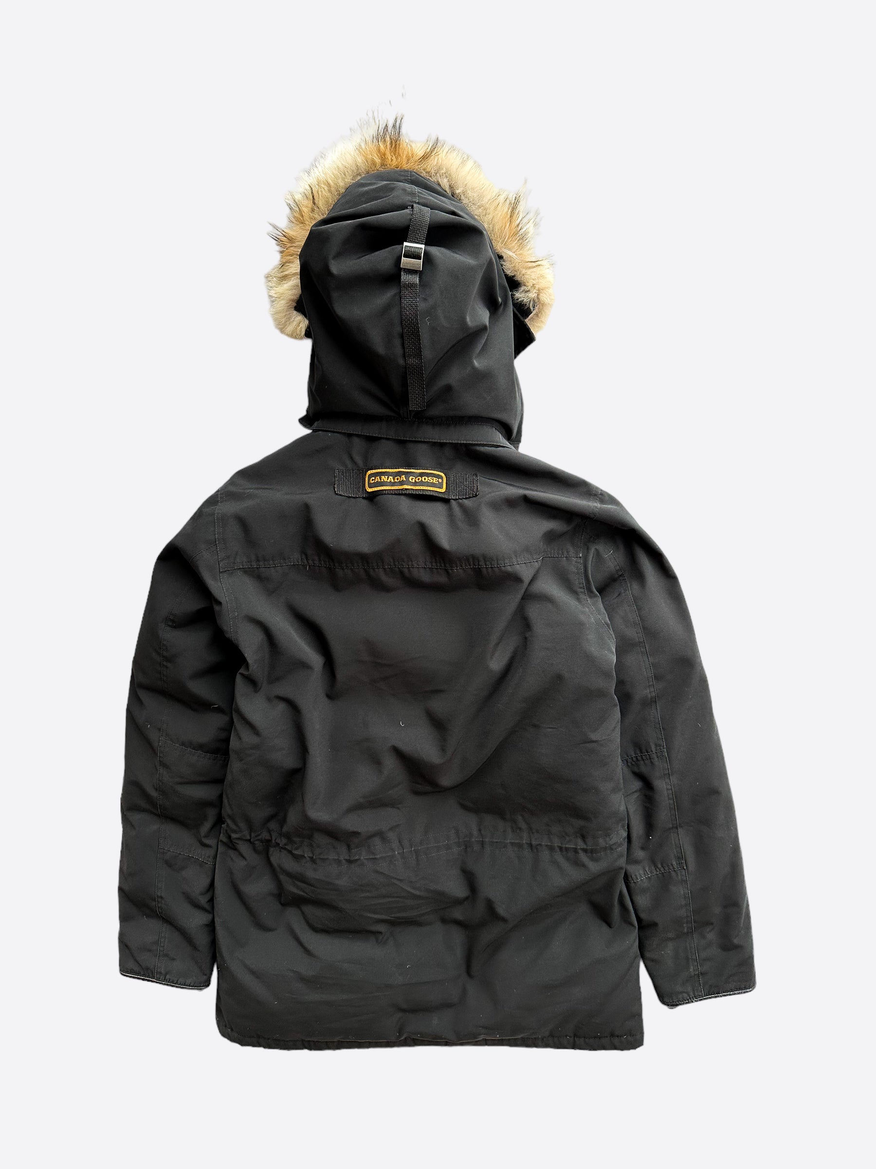 Canada Goose Black Banff Men's Jacket - Premium Winter Parka for Extreme Cold Weather - Perfect for Skiing, Snowboarding & Outdoor Adventures