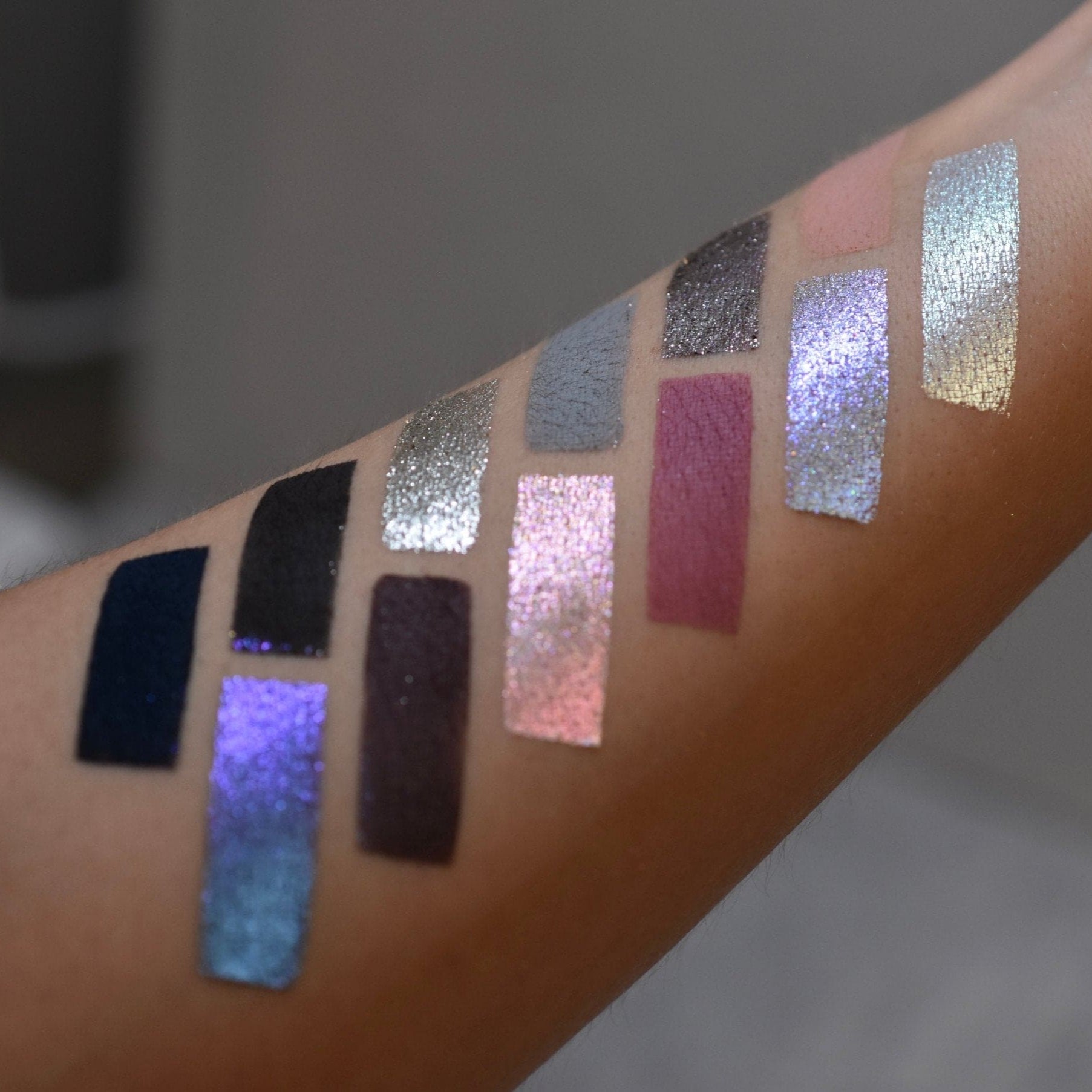 Snow Moon Eyeshadow Palette - 18 Highly Pigmented Matte & Shimmer Shades for Stunning Eye Looks | Perfect for Day to Night Makeup, Parties & Special Occasions