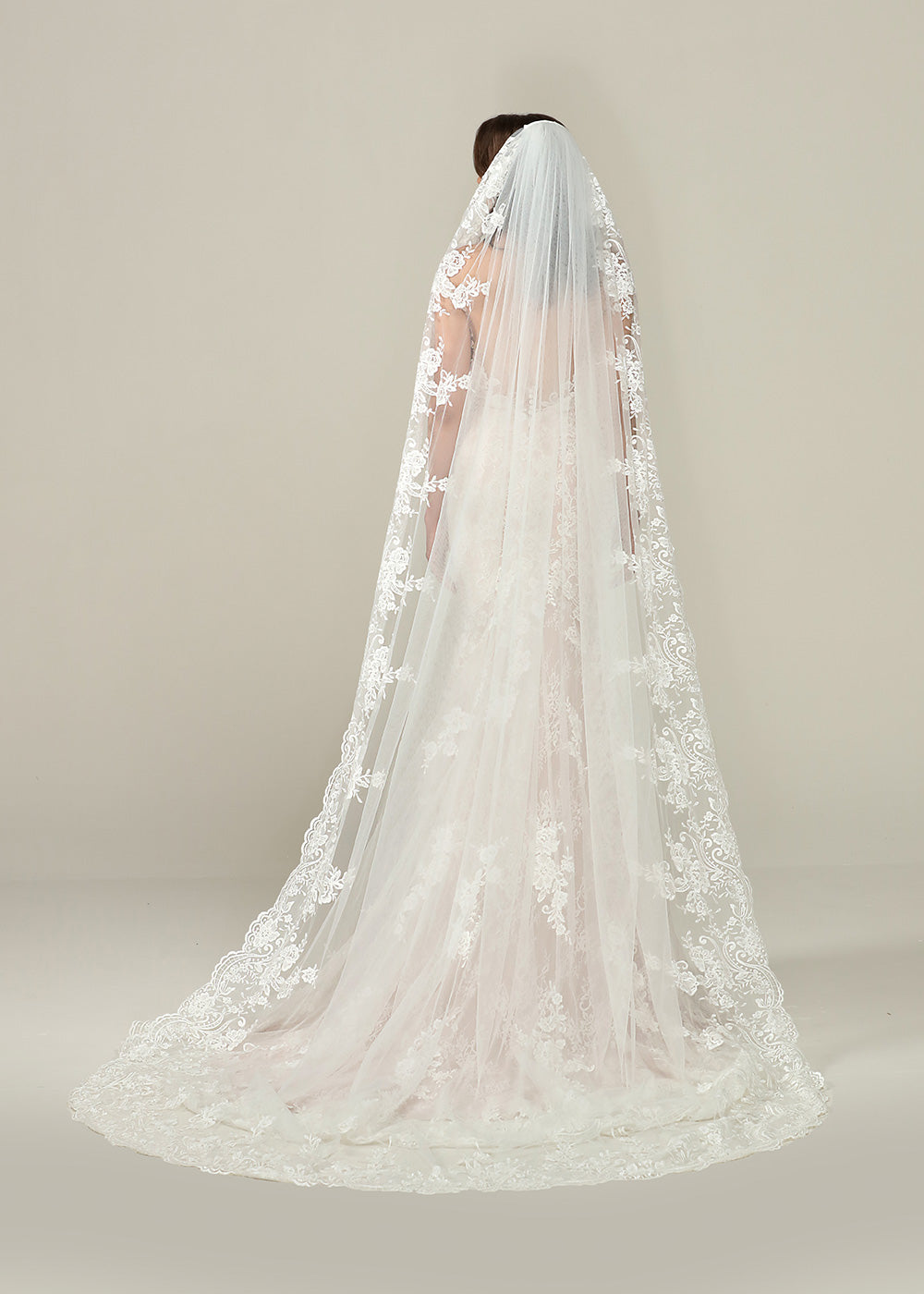 Hailey Veil - Elegant Lace Wedding Veil with Comb for Brides | Perfect for Church Ceremonies, Beach Weddings & Photo Shoots