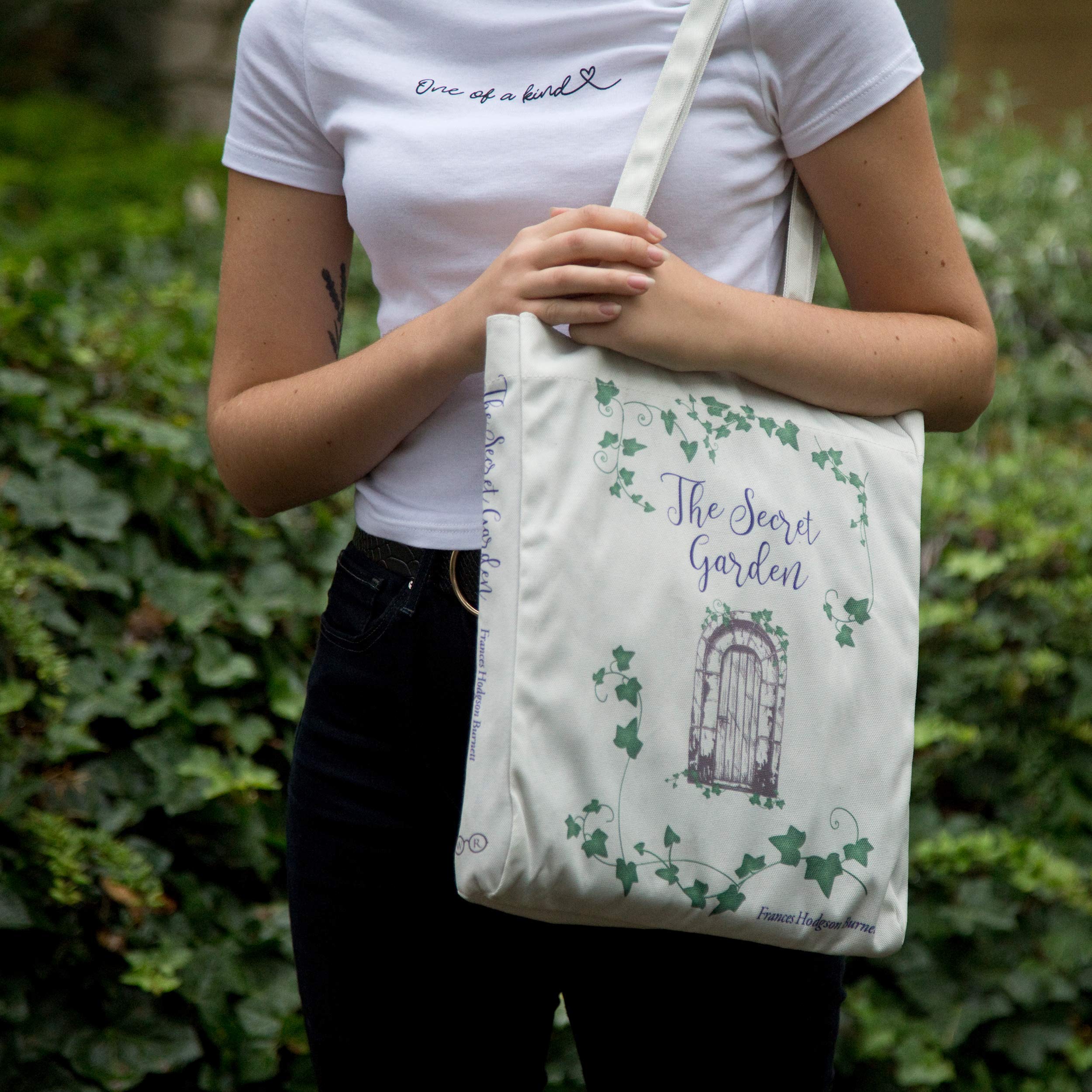Book Lovers Tote Bag - Literary Themed Shoulder Bag for Readers & Bookworms - Perfect Book Club Gift, Library Companion & Everyday Carry Bag
