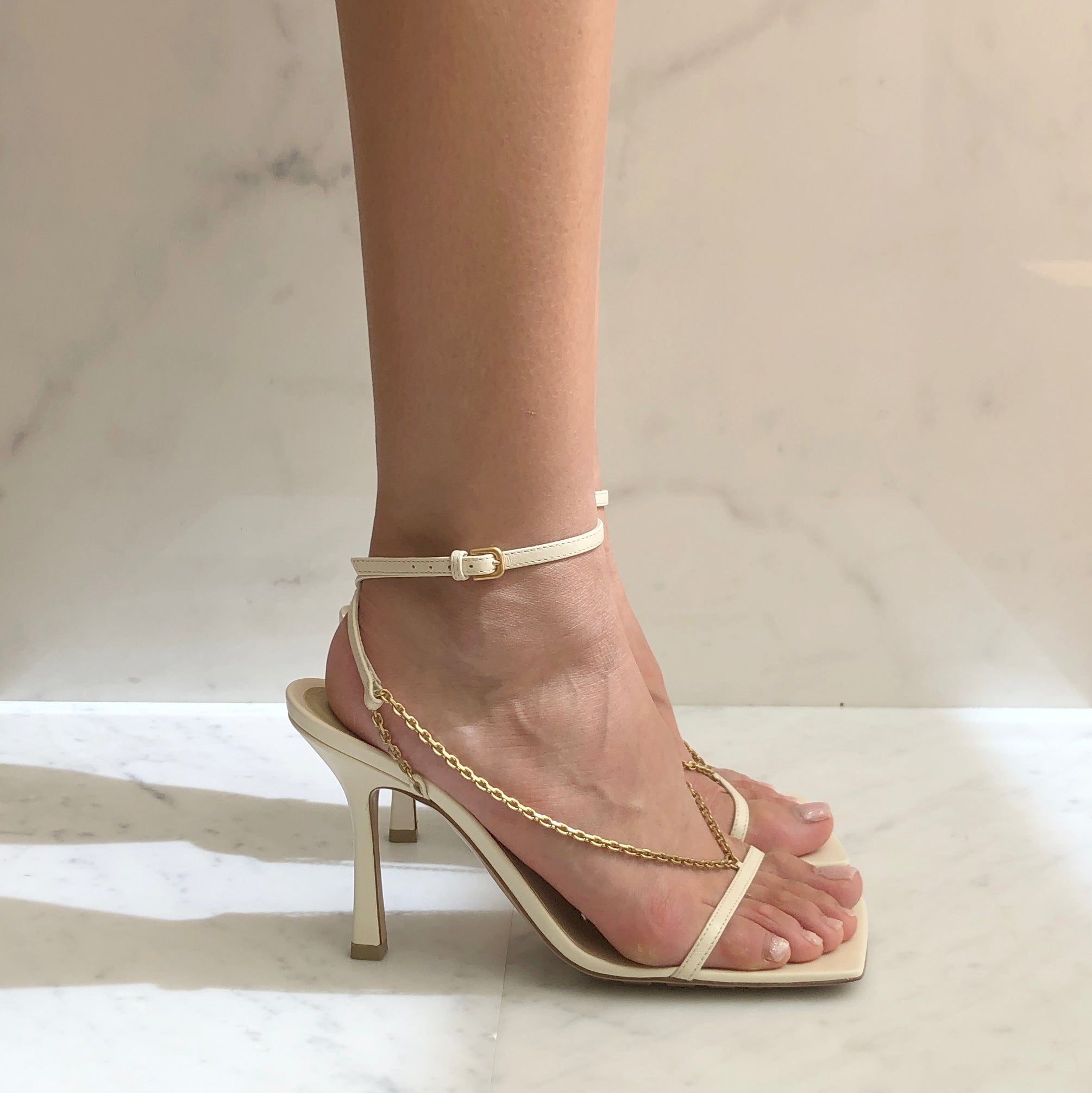 Stretch Chain Sandals for Women - Comfortable Beach Sandals with Adjustable Straps - Sea Salt Color - Perfect for Summer, Vacation, and Casual Outings