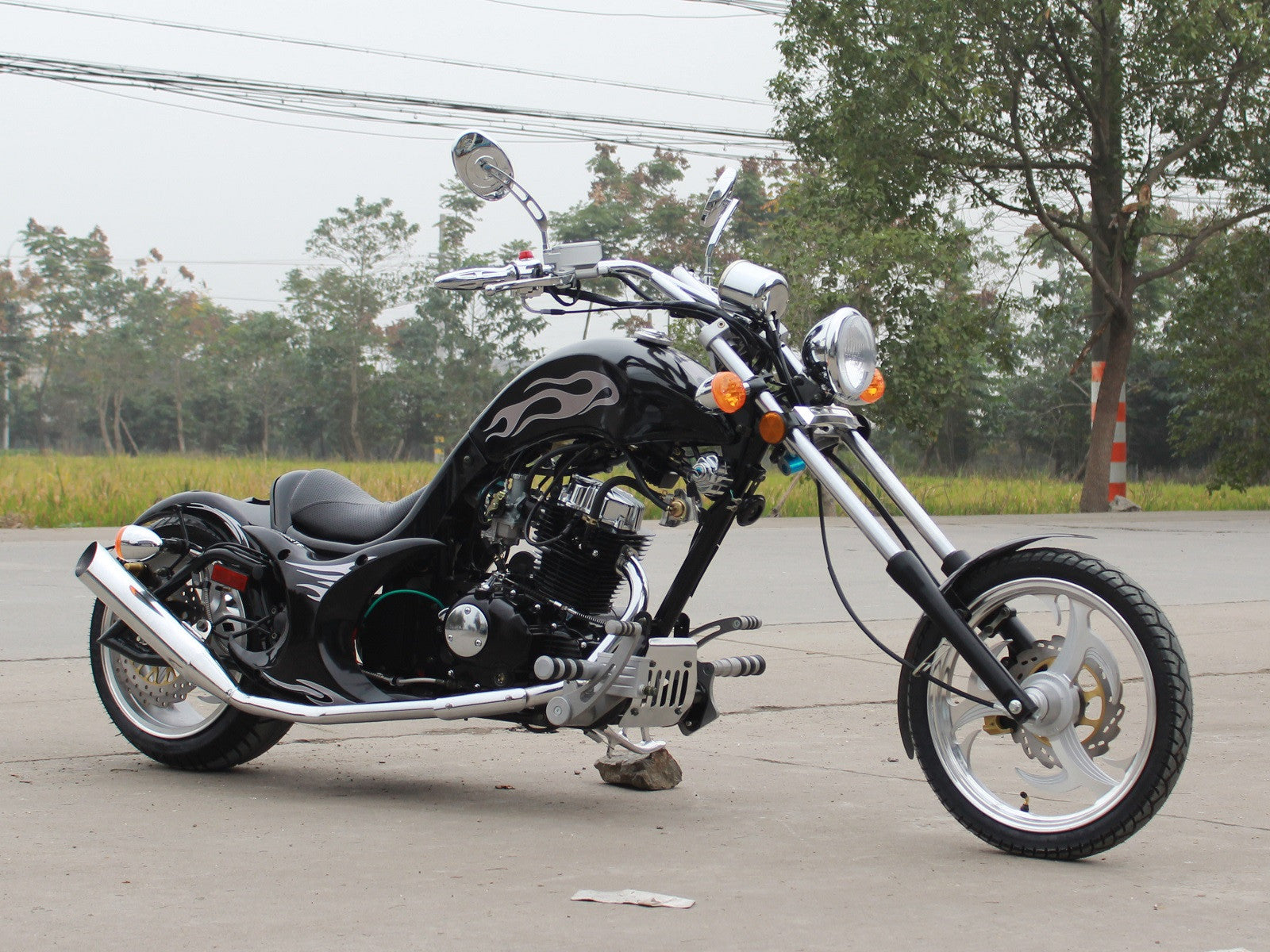 Venom Villain 250cc Chopper Motorcycle - 5-Speed Manual Transmission for Cruising & Adventure Riding