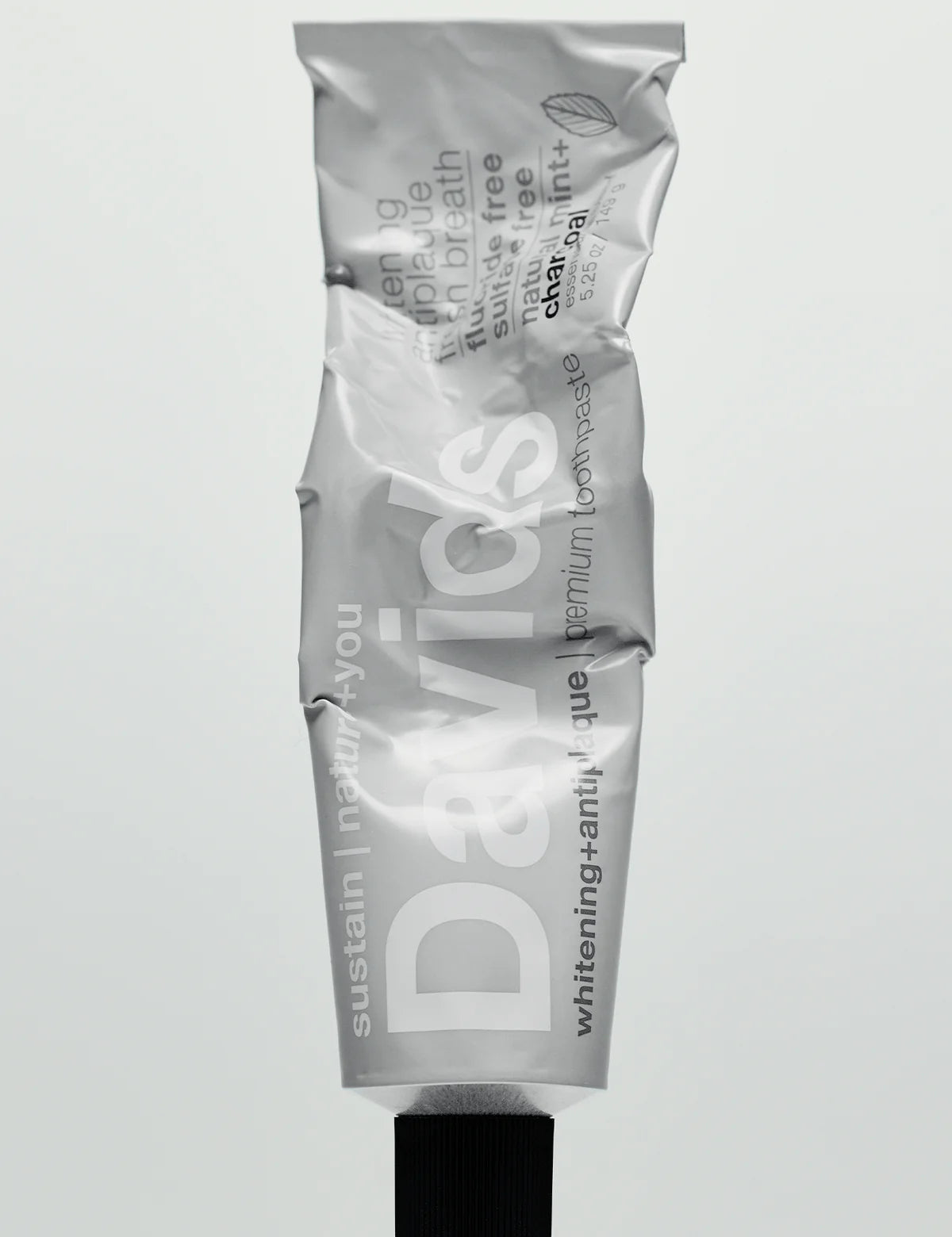 Charcoal & Peppermint Natural Toothpaste - Whitening & Fresh Breath - Organic & Fluoride-Free for Sensitive Teeth - Perfect for Daily Oral Care & Travel