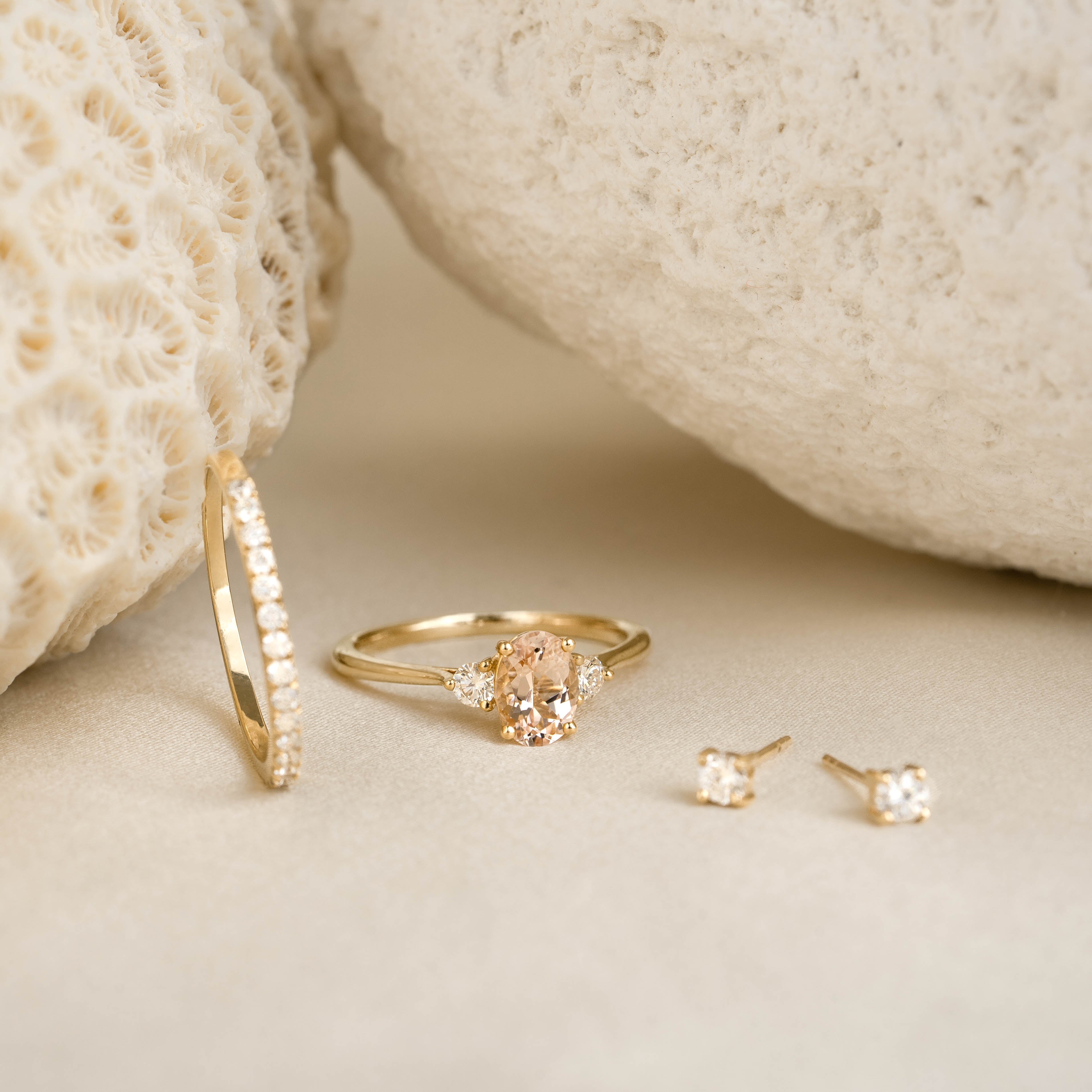 14K Gold Morganite and Diamond Engagement Ring for Women - Elegant Vintage Style Jewelry Gift for Brides, Anniversary, Valentine's Day