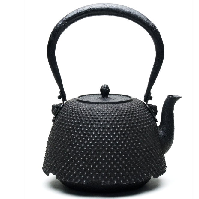 Authentic Japanese Nanbu Tetsubin Iron Teapot - Koizumi Nizaemon 11th Generation Araremon Pattern | Traditional Cast Iron Tea Kettle for Matcha, Sencha & Herbal Tea | Perfect for Tea Ceremonies & Home Brewing