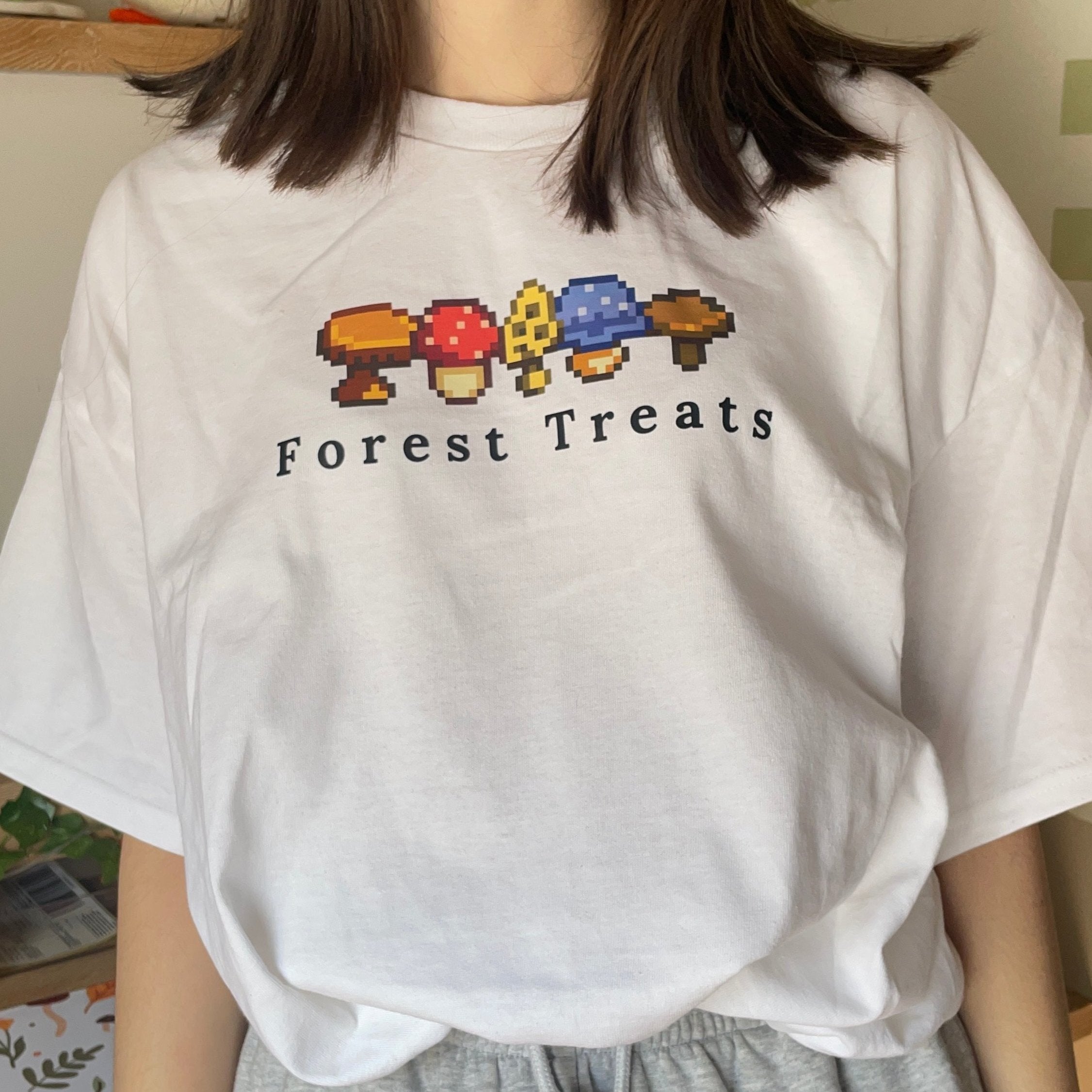 Forest Treats Graphic T-Shirt for Men & Women - Comfortable Cotton Tee with Nature Design - Perfect for Casual Wear, Outdoor Adventures & Gifts
