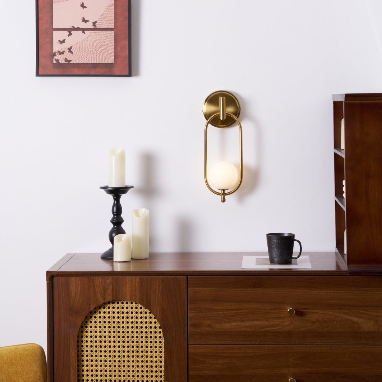 Elegant Aurea Brass Wall Light - Vintage Sconce for Bedroom, Living Room & Hallway - Dimmable LED Fixture for Warm Ambient Lighting