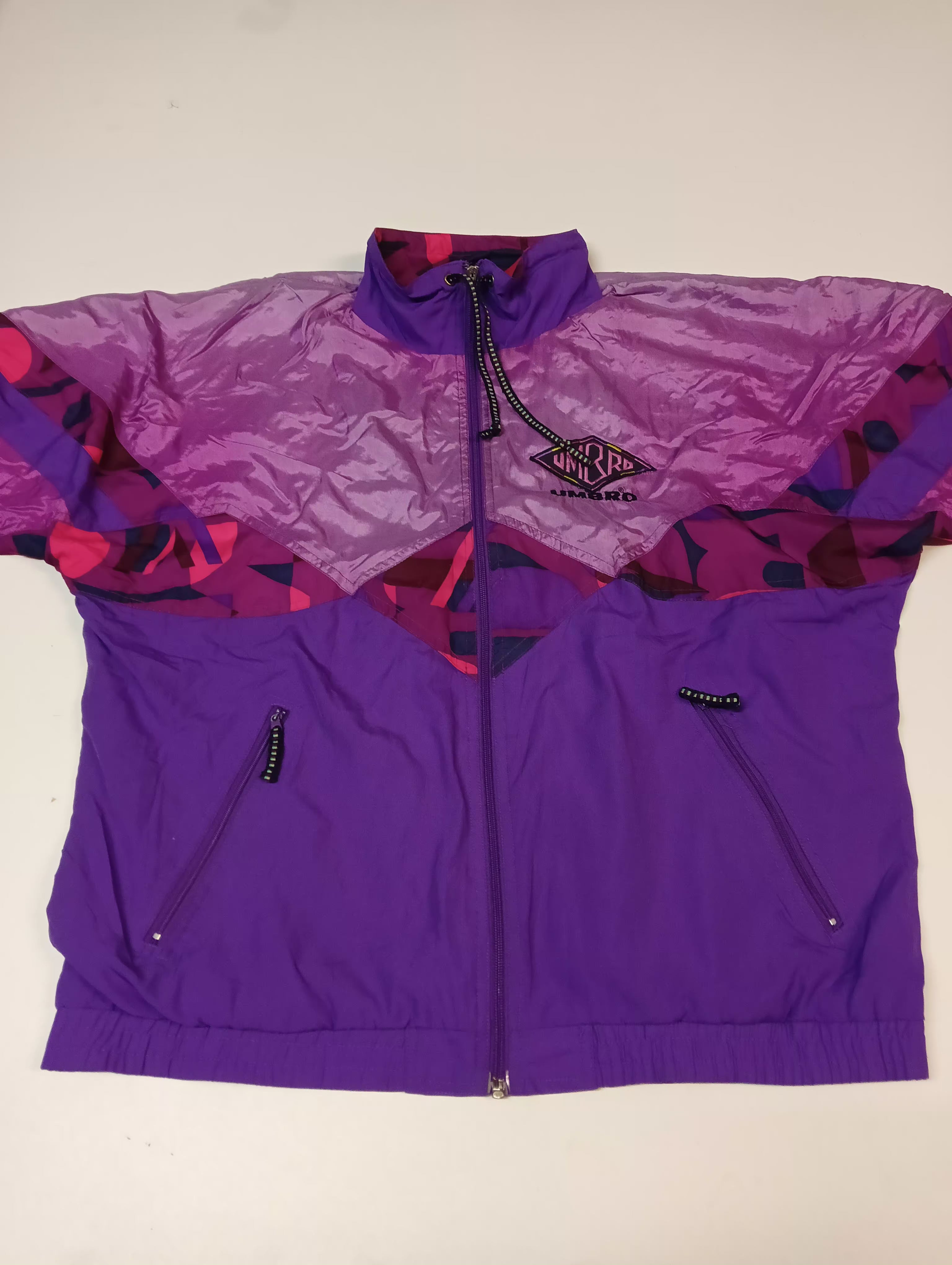 Umbro Vintage Track Jacket S 1206 - Retro Athletic Windbreaker for Men & Women - Perfect for Running, Gym, and Casual Streetwear