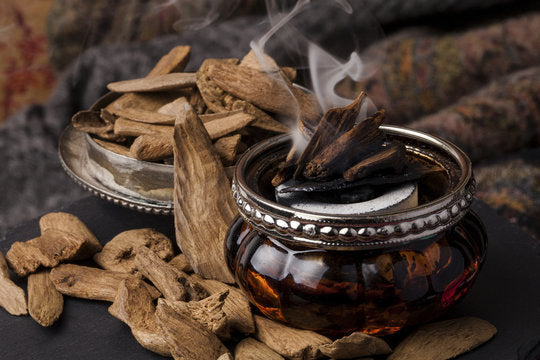 Premium 25-Year-Old Cambodian Oud Oil | Pure Agarwood Essential Oil | Grade A+ Supreme Quality | Multiple Sizes Available | Best Seller for Aromatherapy, Meditation & Luxury Perfume Making