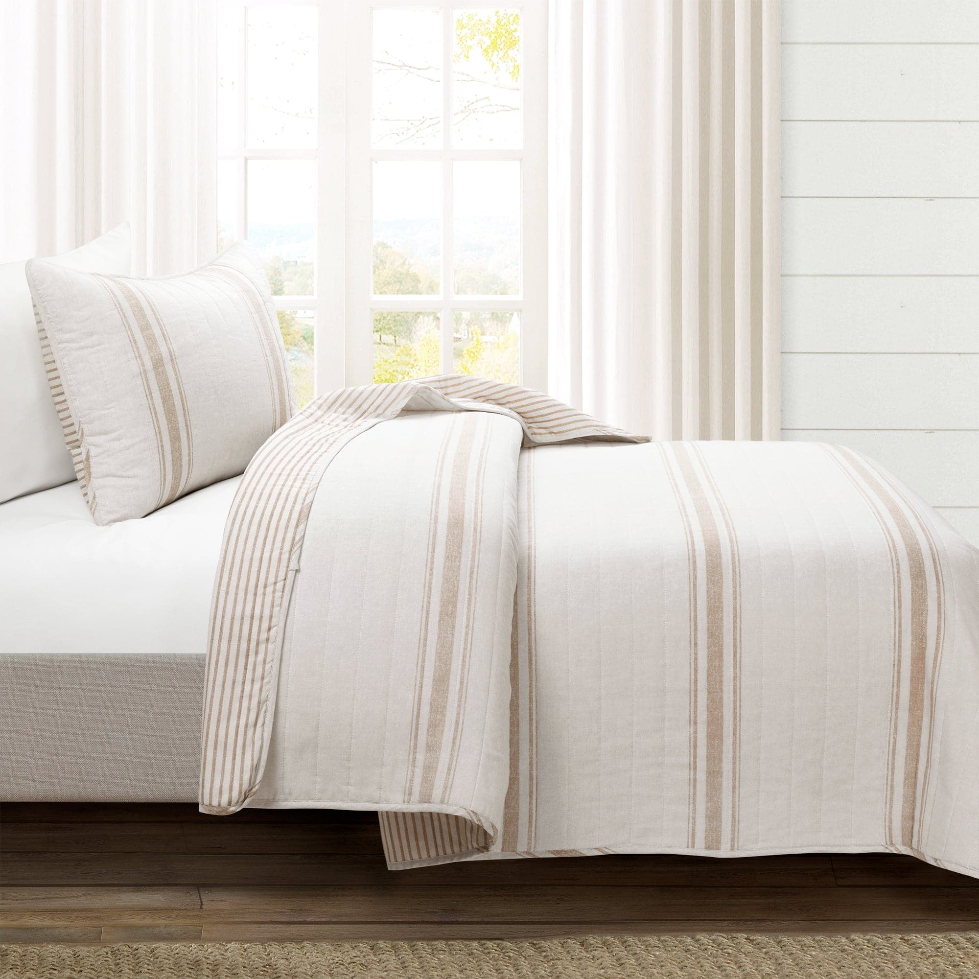 Farmhouse Stripe Reversible Cotton Quilt Set - King Size, Soft & Breathable Bedding for All Seasons - Perfect for Cozy Bedrooms, Guest Rooms & Vacation Homes