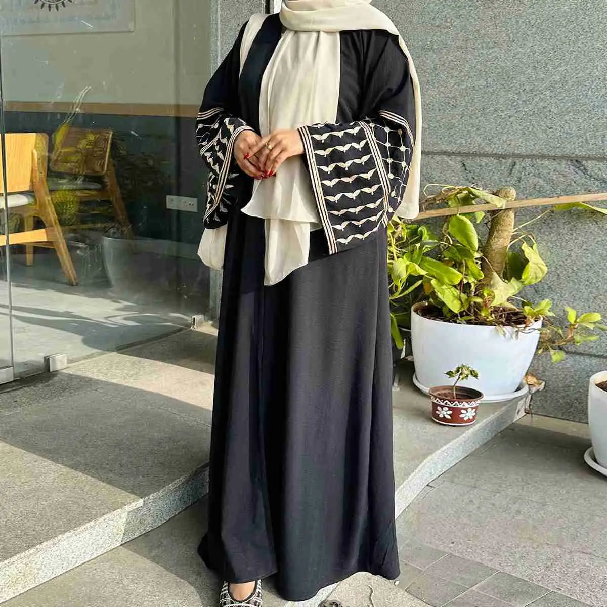 Elegant Embroidery Sleeve Muslim Women's Open Abaya Dress - Modest Islamic Prayer Dress for Mosque & Special Occasions